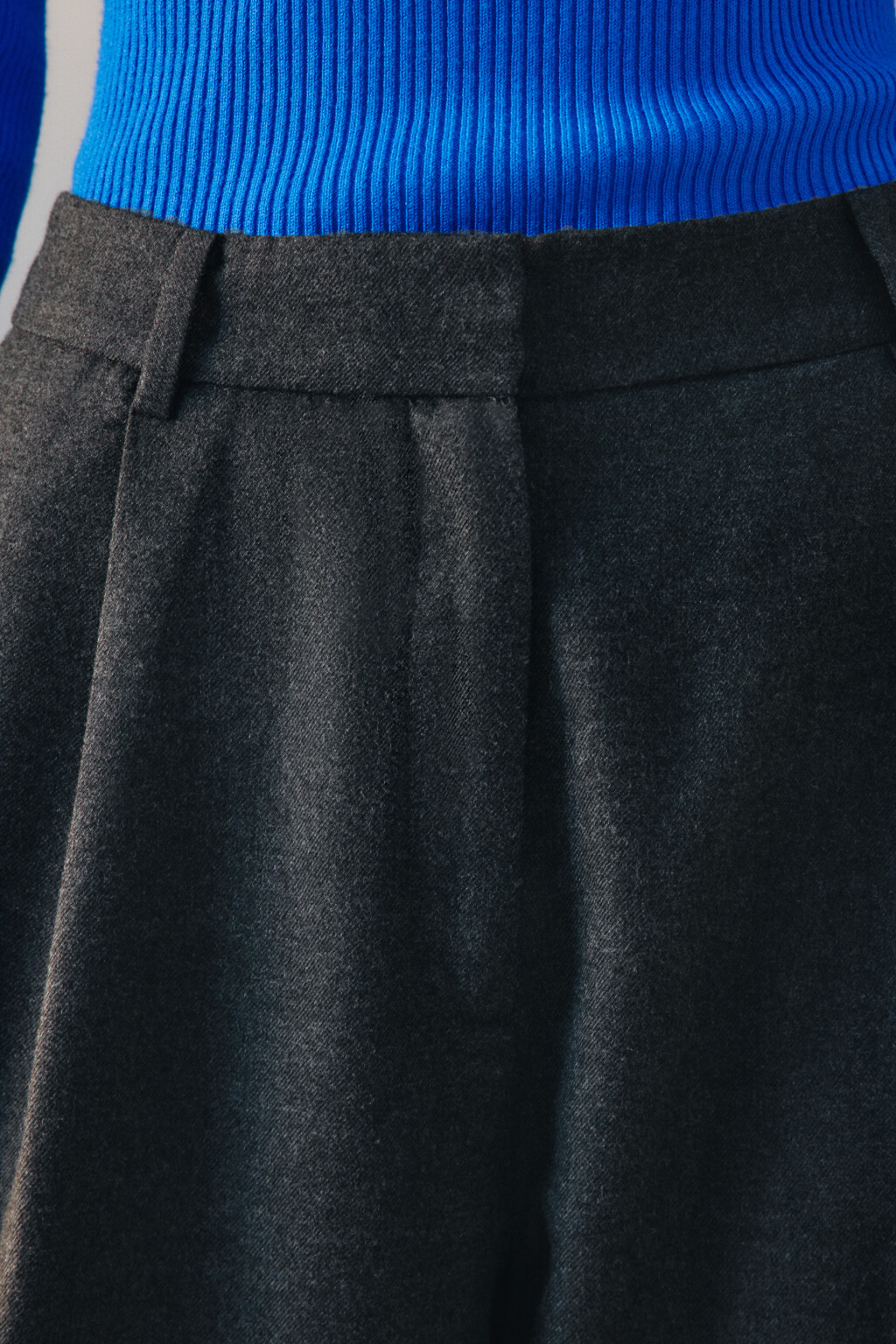 Брюки широкие со стрелками - цвет серый - 5