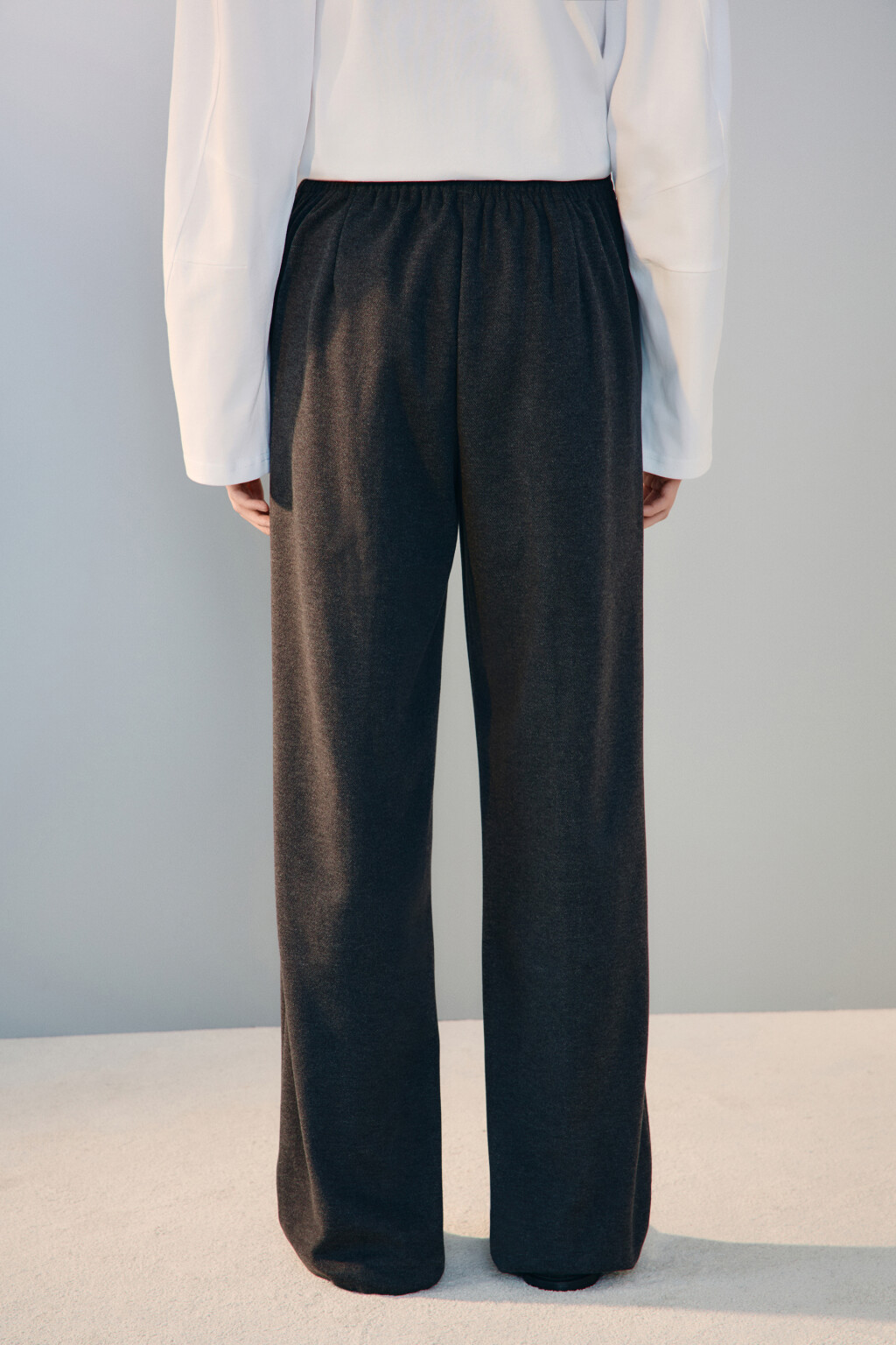 Брюки прямые трикотажные со стрелками - цвет серый - 3