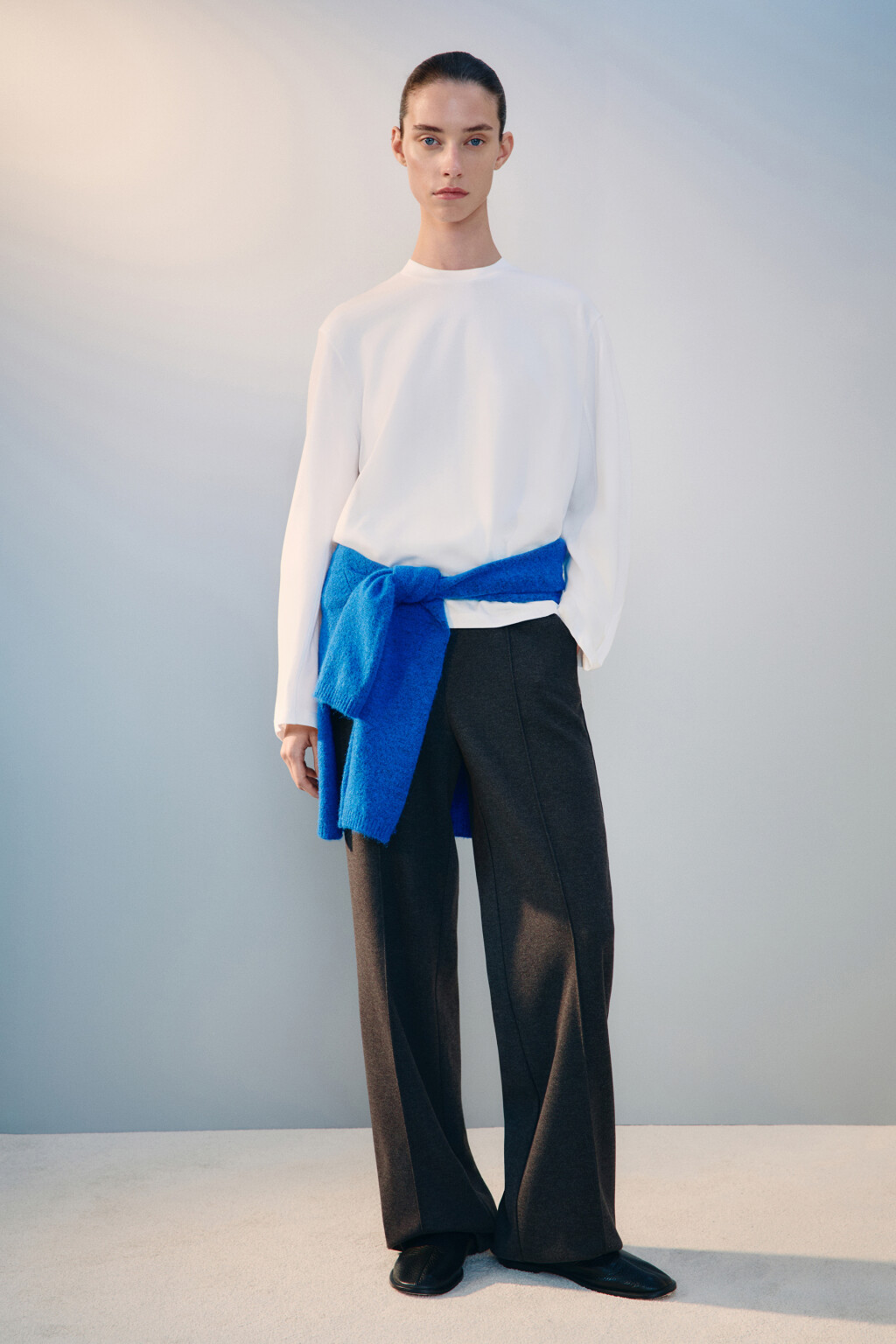 Брюки прямые трикотажные со стрелками - цвет серый - 4