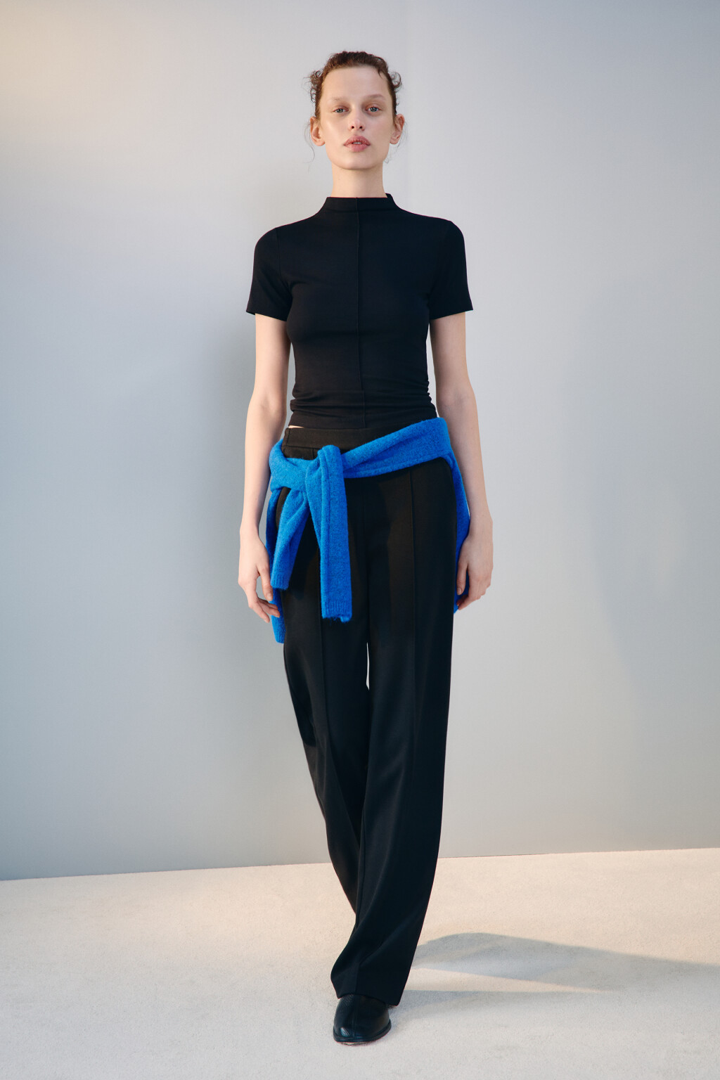 Брюки прямые трикотажные со стрелками - цвет черный - 1