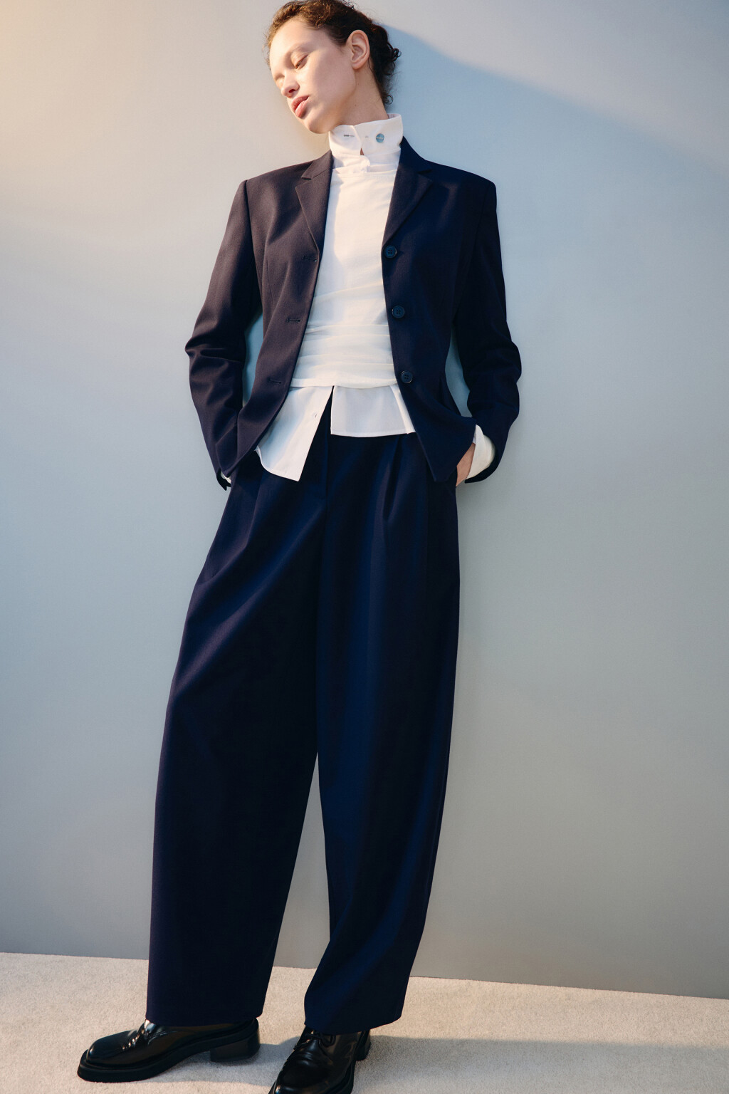 Брюки barrel fit костюмные - цвет синий - 1