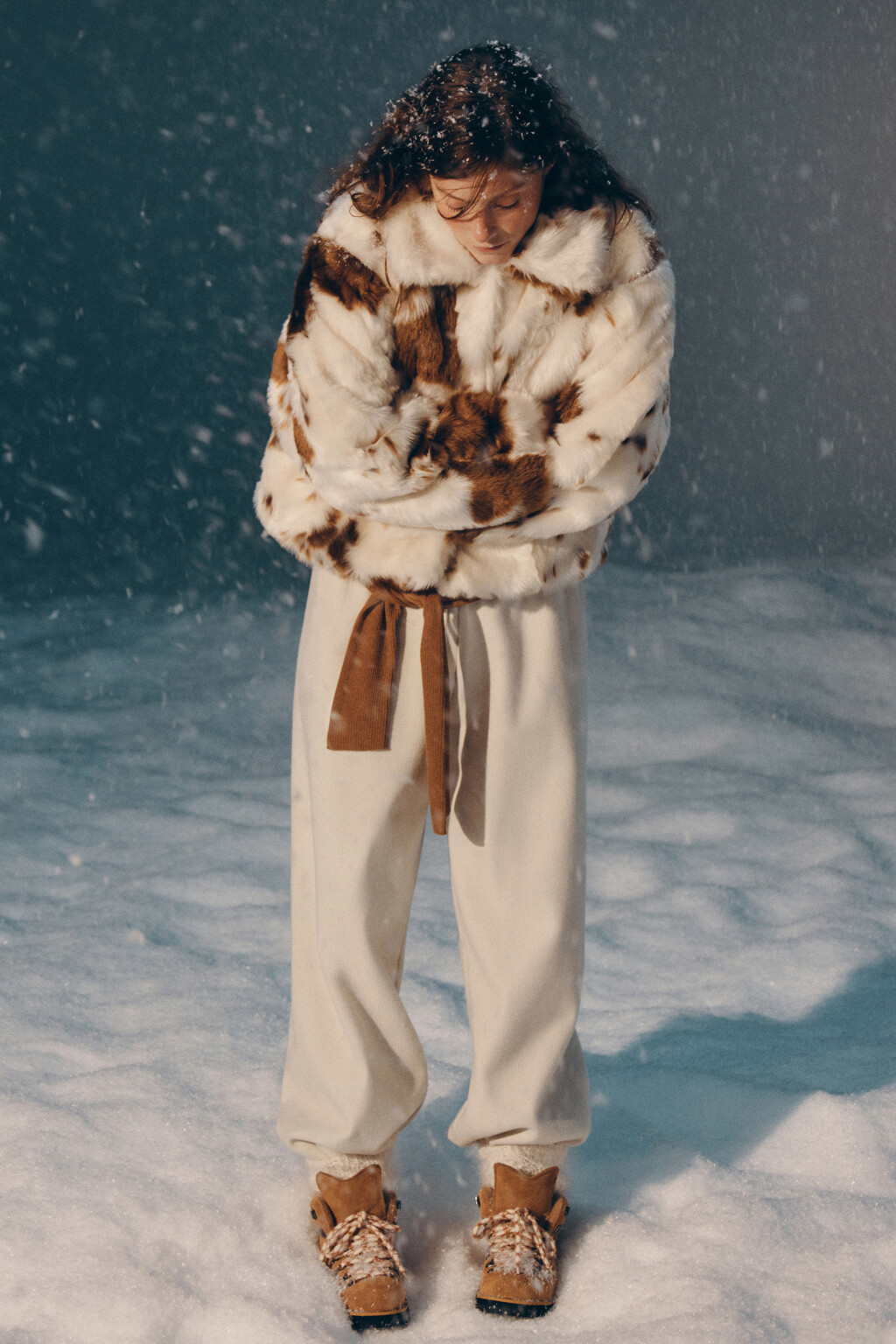 Брюки из теплого трикотажа - цвет молочный - 1