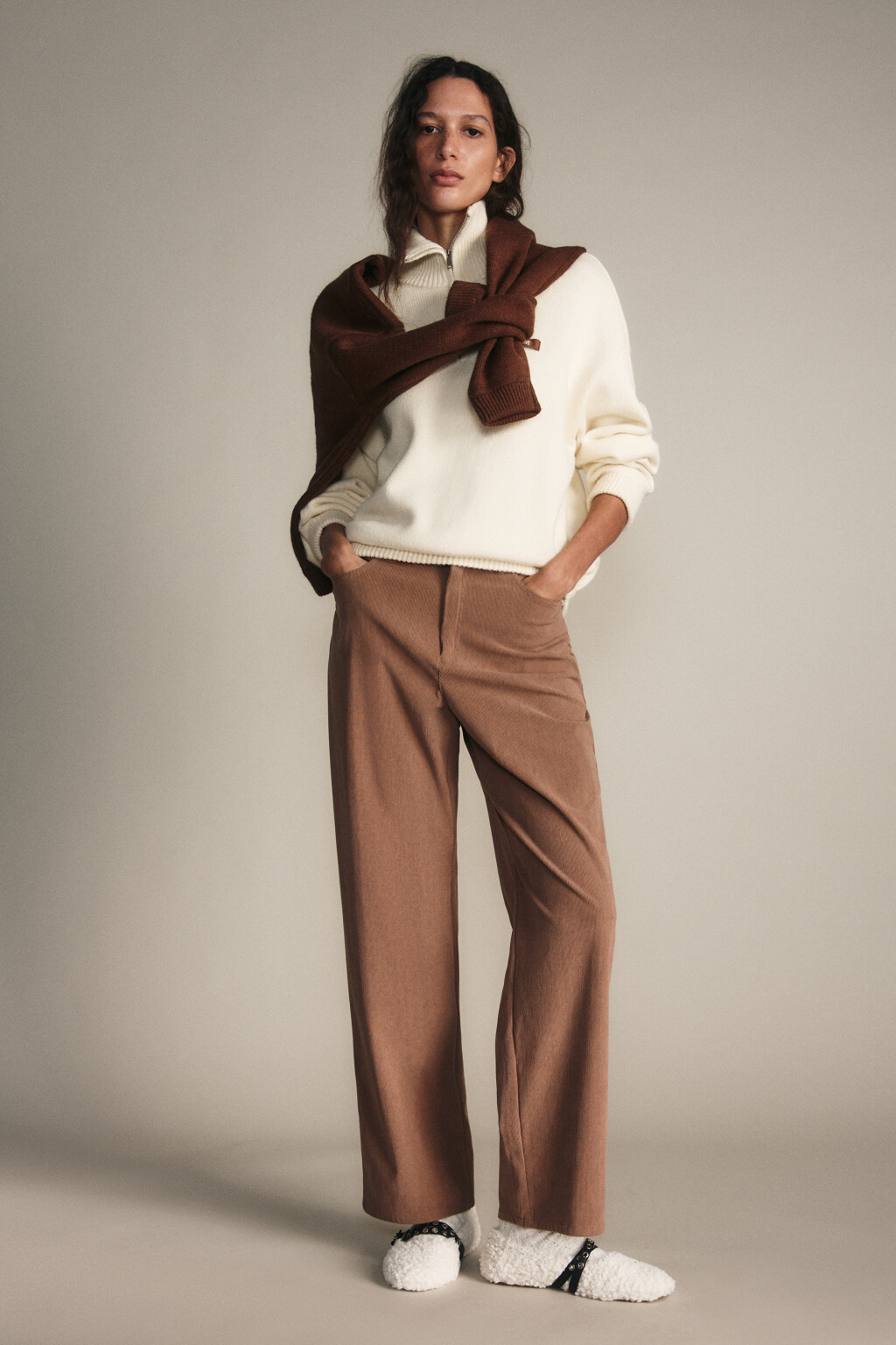 Брюки прямые вельветовые - цвет коричневый - 4