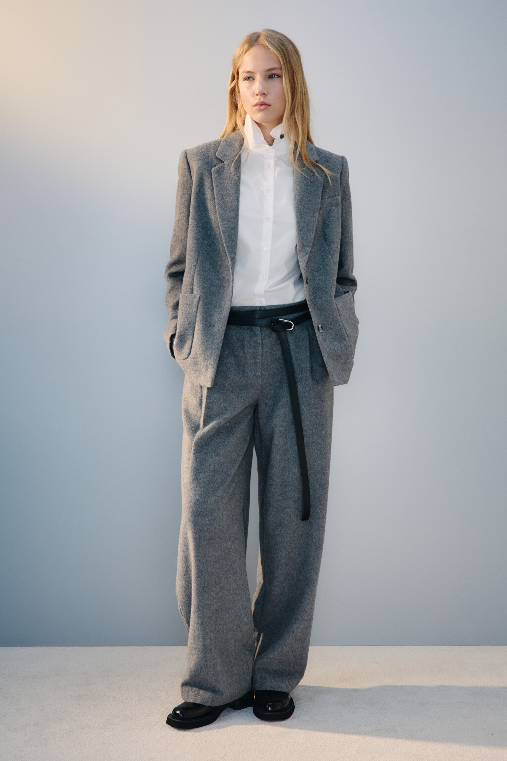 Брюки широкие из ткани с шерстью - цвет серый - 7