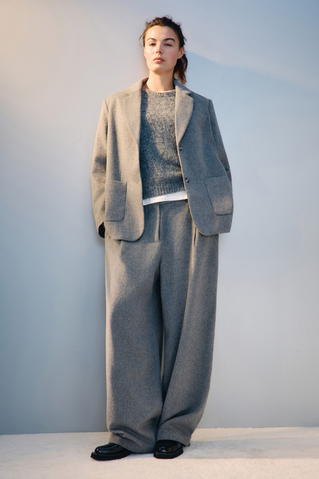 Брюки широкие из ткани с шерстью - цвет серый - 1