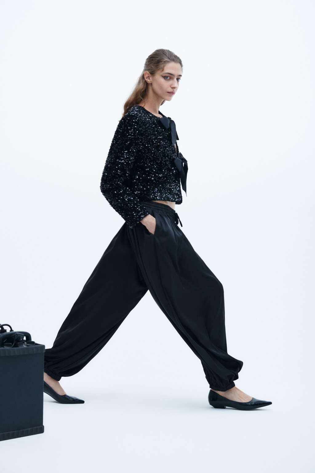 Брюки-аладдины широкие - цвет черный - 2