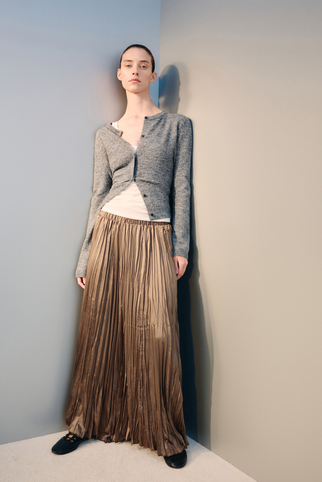 Юбка-трапеция из жатого атласа - цвет бежевый - 1