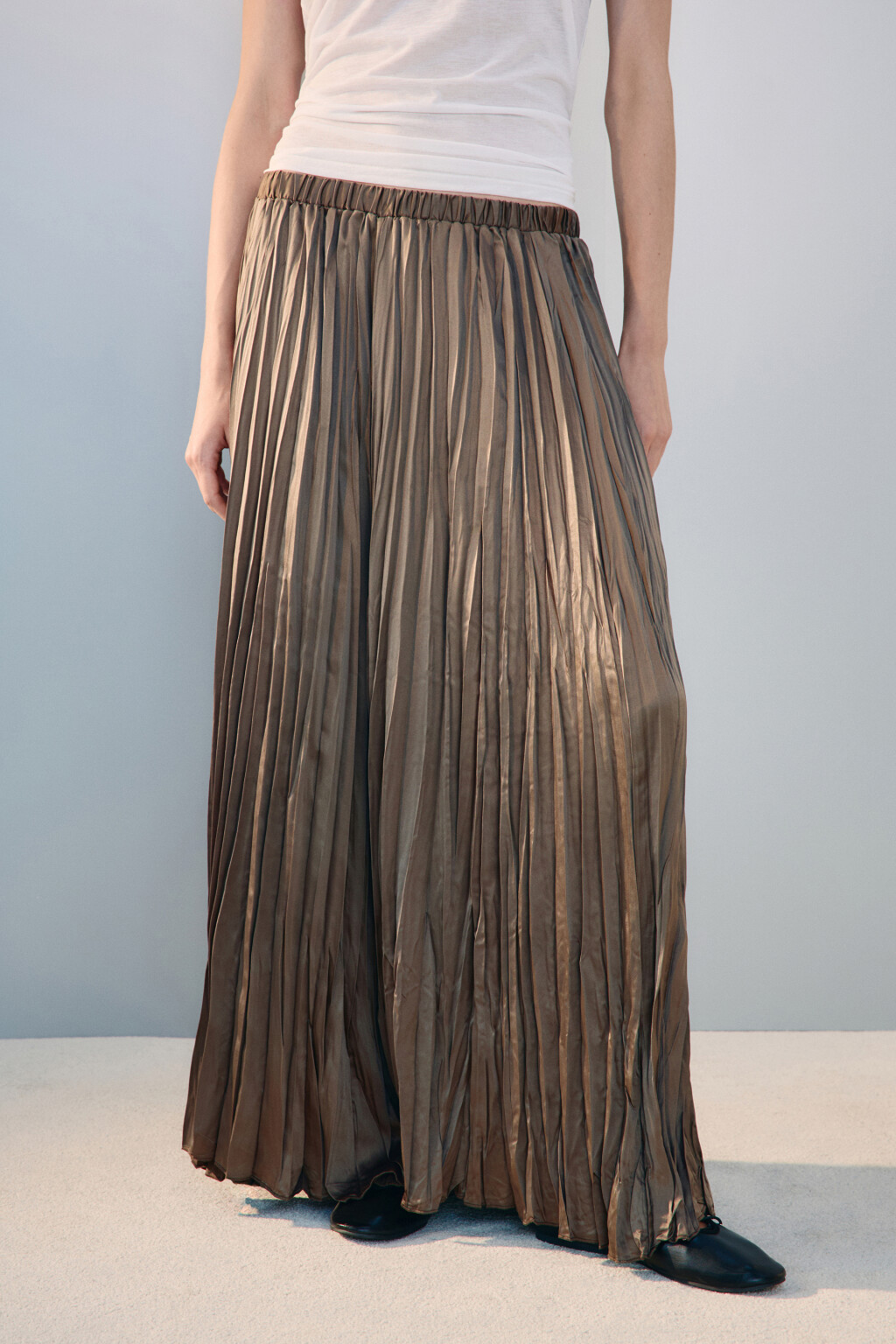 Юбка-трапеция из жатого атласа - цвет бежевый - 3