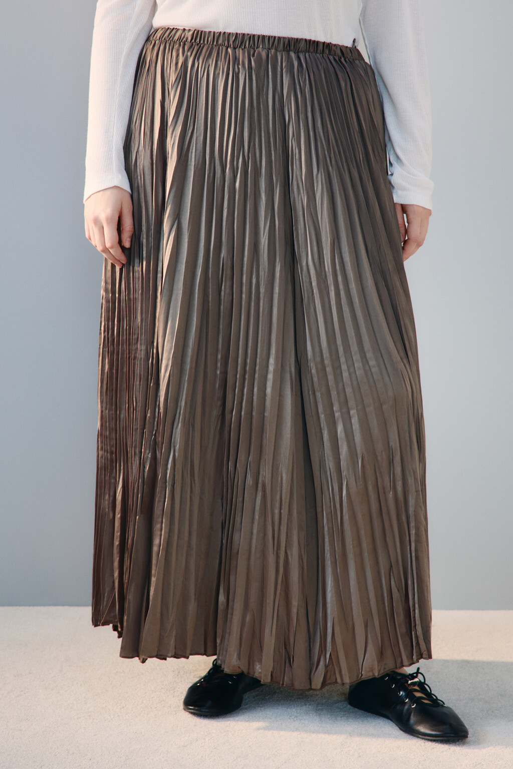 Юбка-трапеция из жатого атласа - цвет бежевый - 2