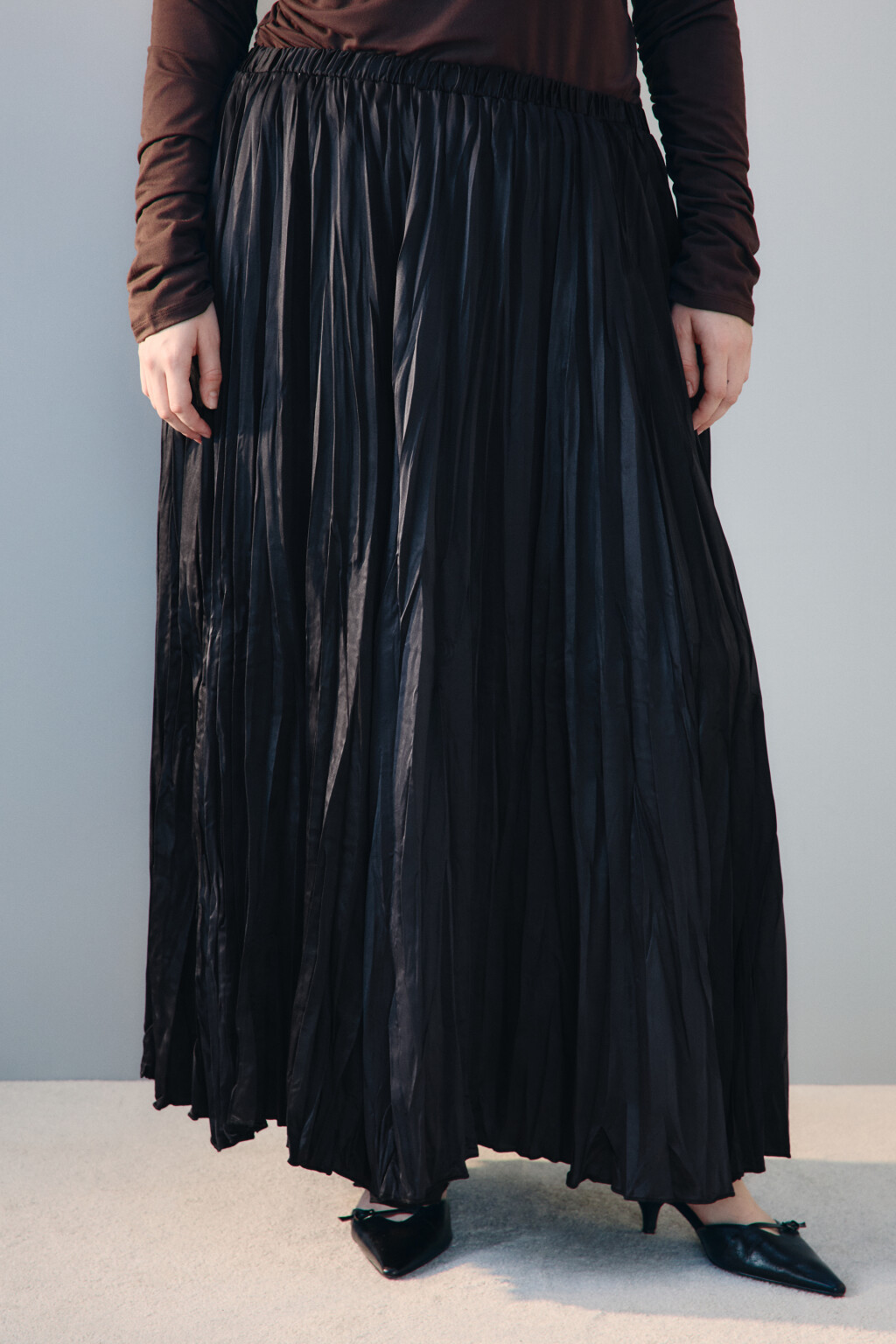 Юбка-трапеция из жатого атласа - цвет черный - 2