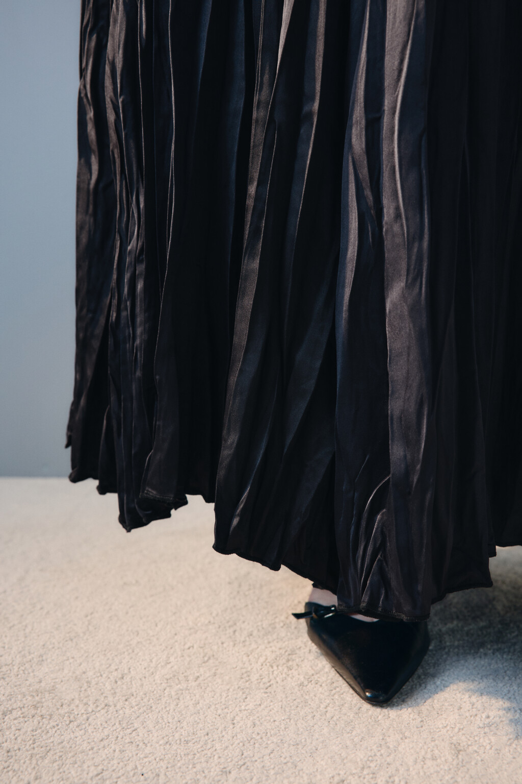 Юбка-трапеция из жатого атласа - цвет черный - 6