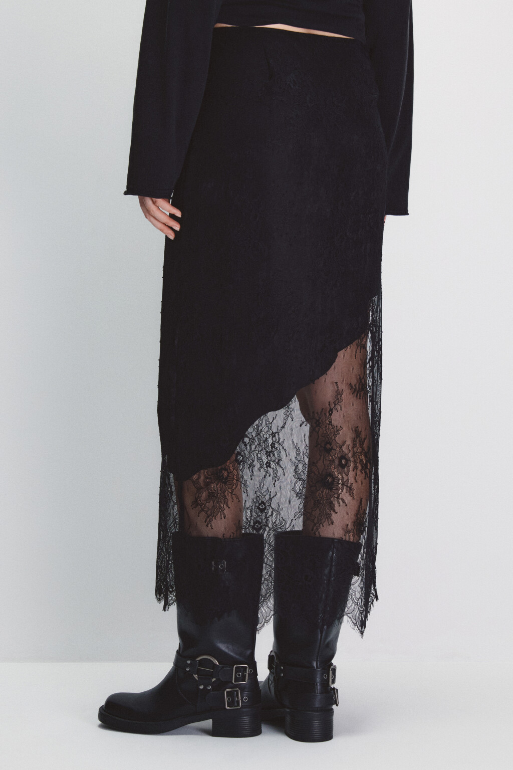Юбка макси с кружевной вставкой - цвет черный - 4