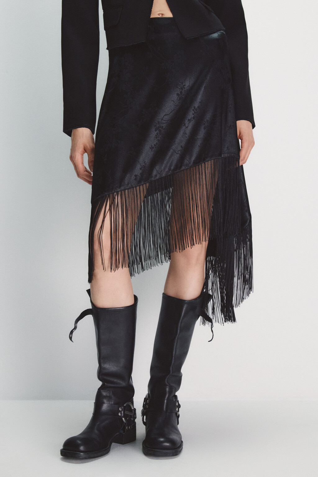 Юбка миди асимметричная с бахромой - цвет черный - 2