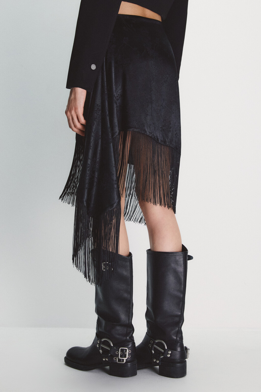 Юбка миди асимметричная с бахромой - цвет черный - 3
