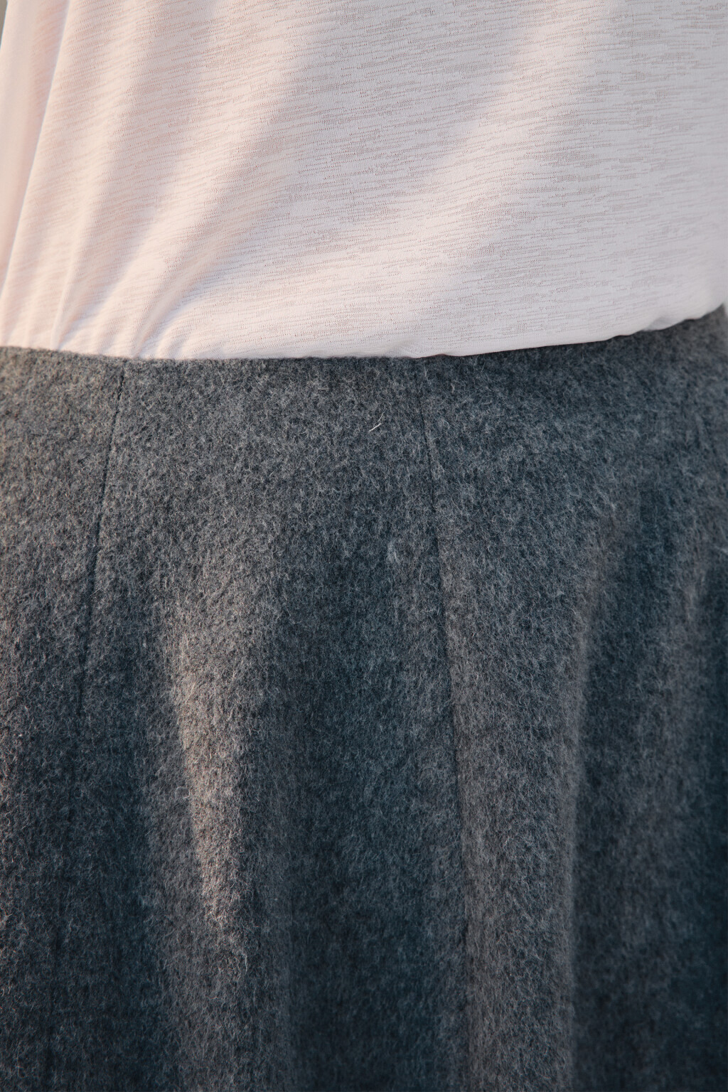 Юбка-трапеция из теплого трикотажа - цвет серый - 6