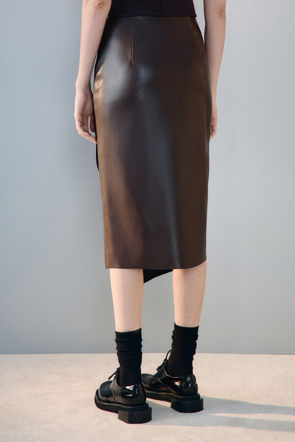 Юбка миди с асимметричным разрезом - цвет коричневый - 3