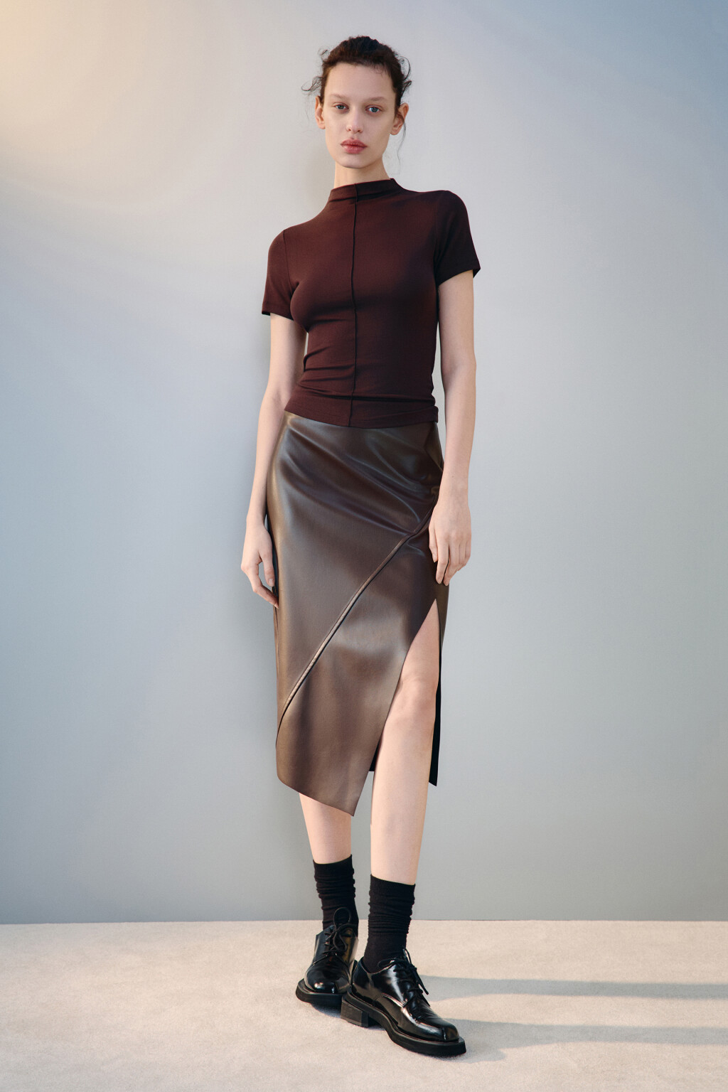 Юбка миди с асимметричным разрезом - цвет коричневый - 4