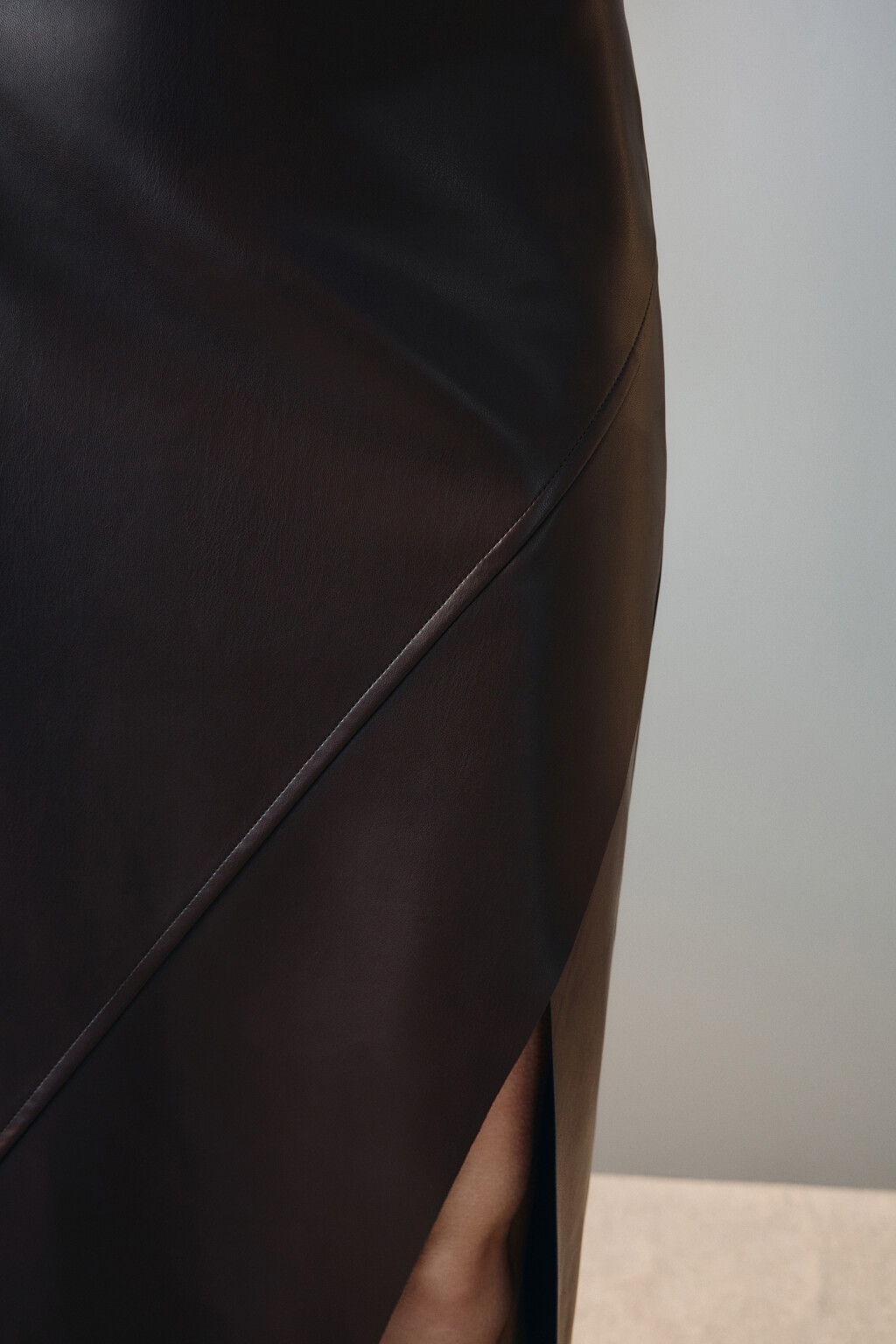 Юбка миди с асимметричным разрезом - цвет коричневый - 5