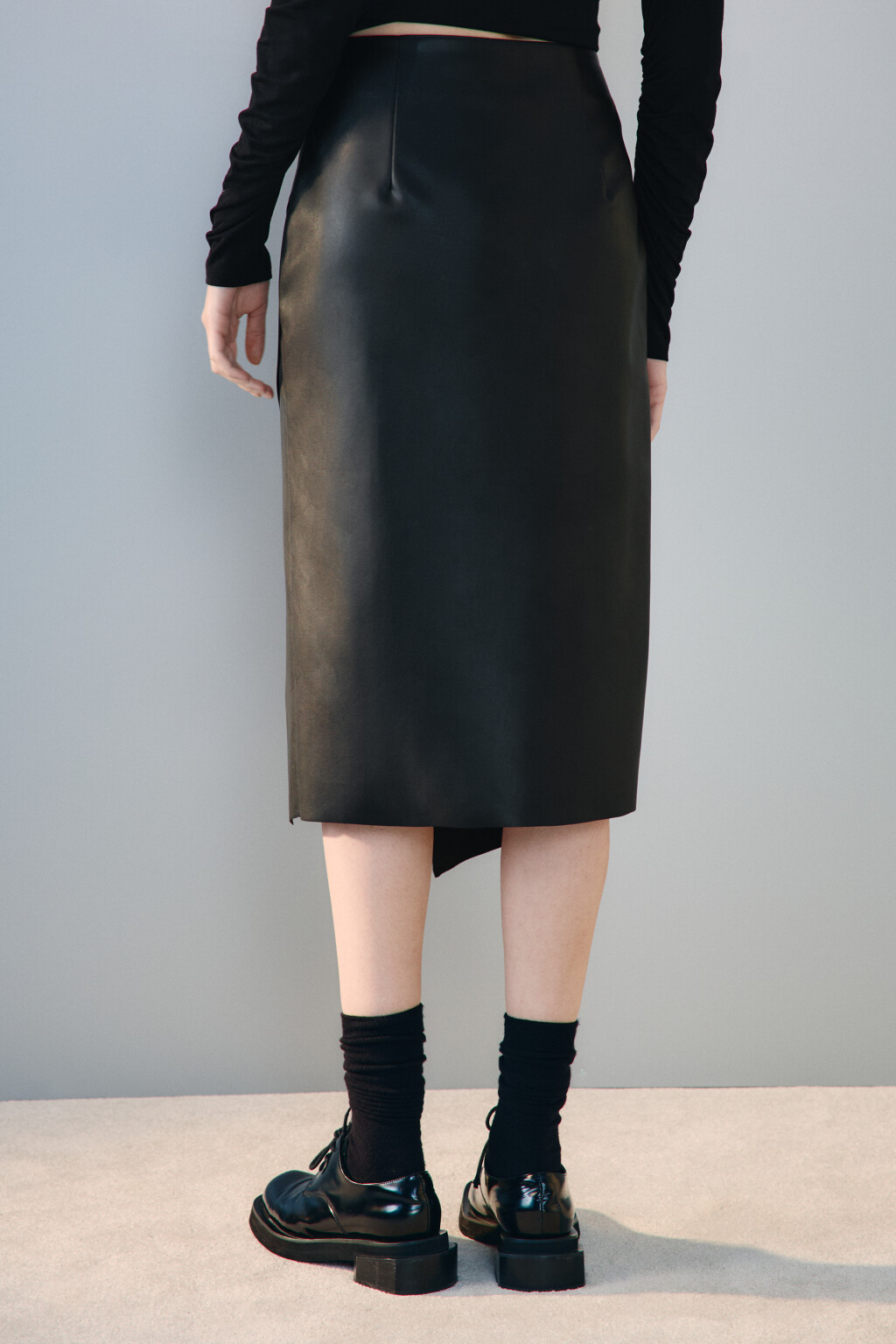 Юбка миди с асимметричным разрезом - цвет черный - 3