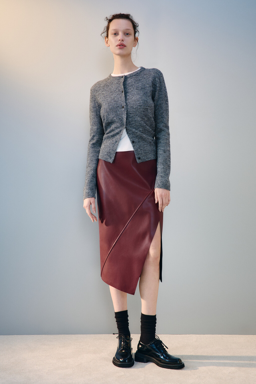 Юбка миди с асимметричным разрезом - цвет бордовый - 4