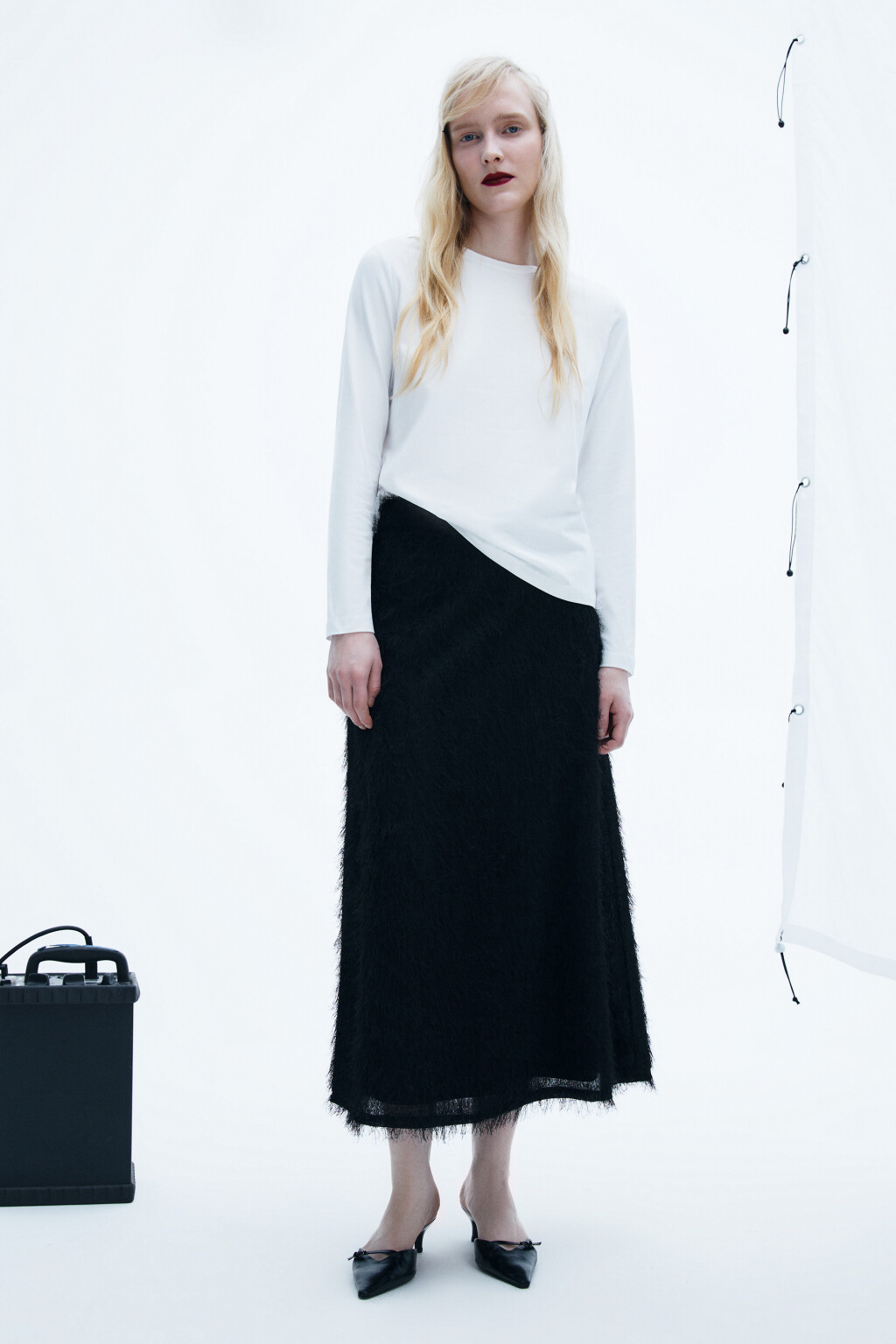 юбка-годе макси с пушистой бахромой - цвет черный - 4