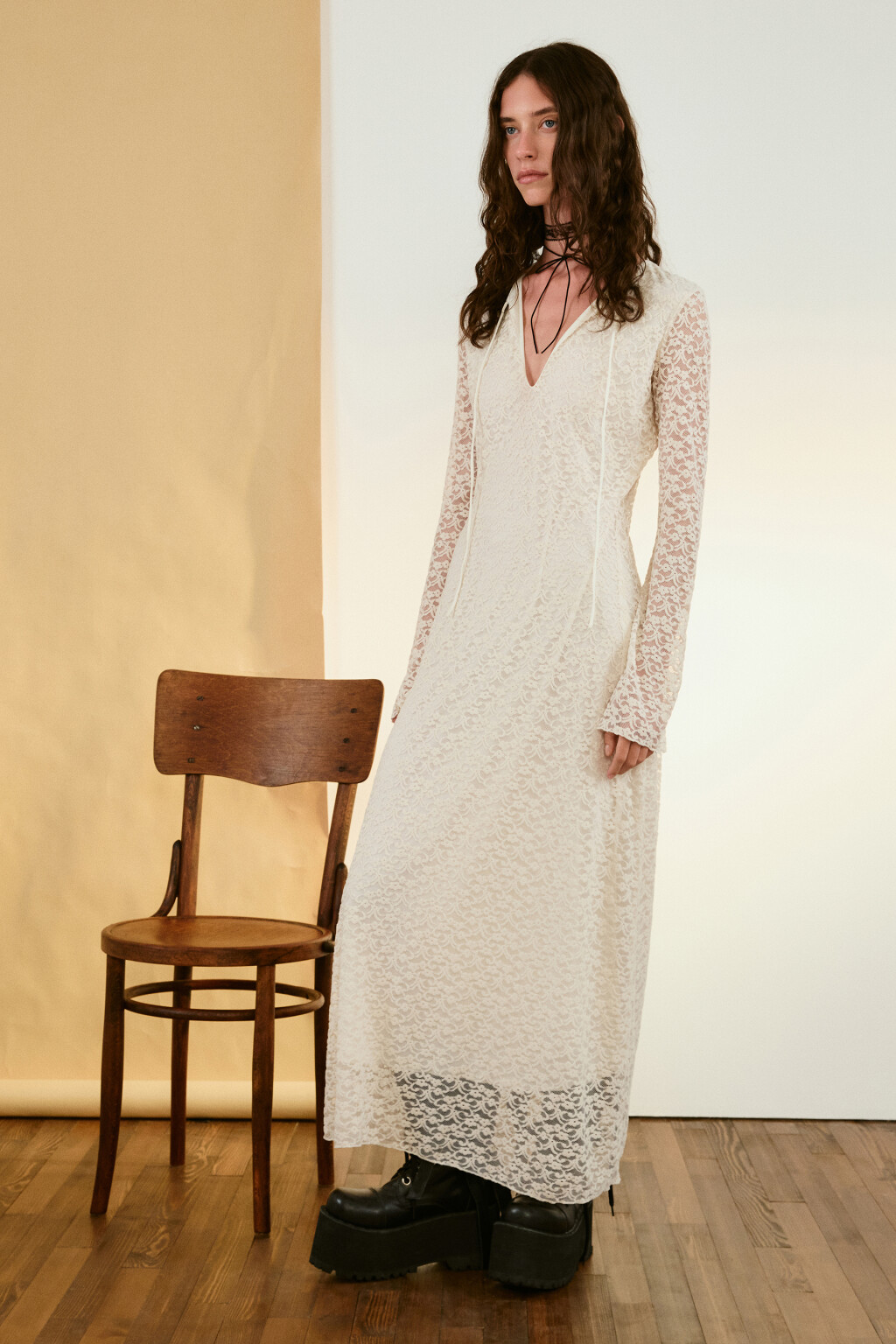 Платье макси облегающее ажурное - цвет белый - 7