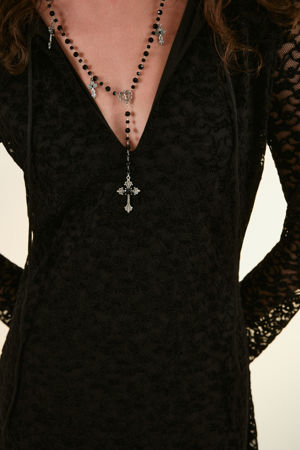 Платье макси облегающее ажурное - цвет черный - 6