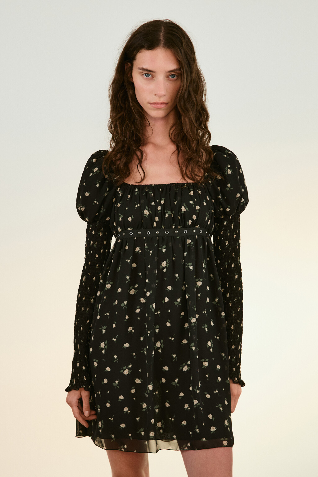 Платье шифоновое с люверсами на поясе - цвет черный - 3