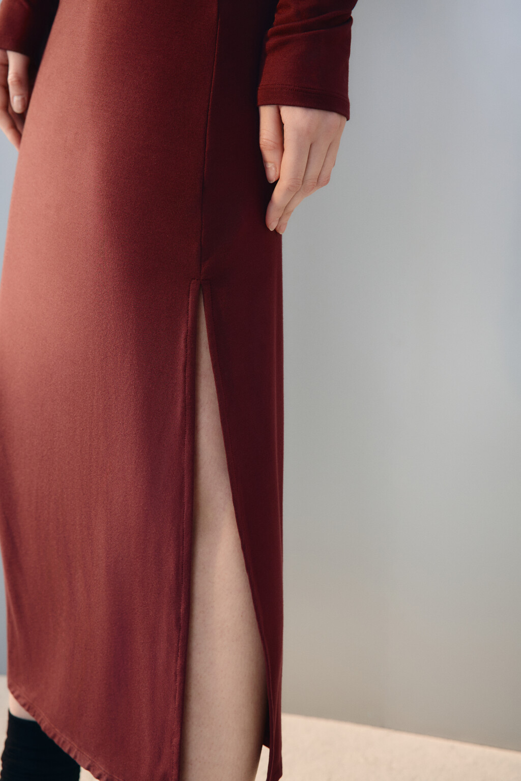 Платье облегающее с драпировками - цвет красный - 5