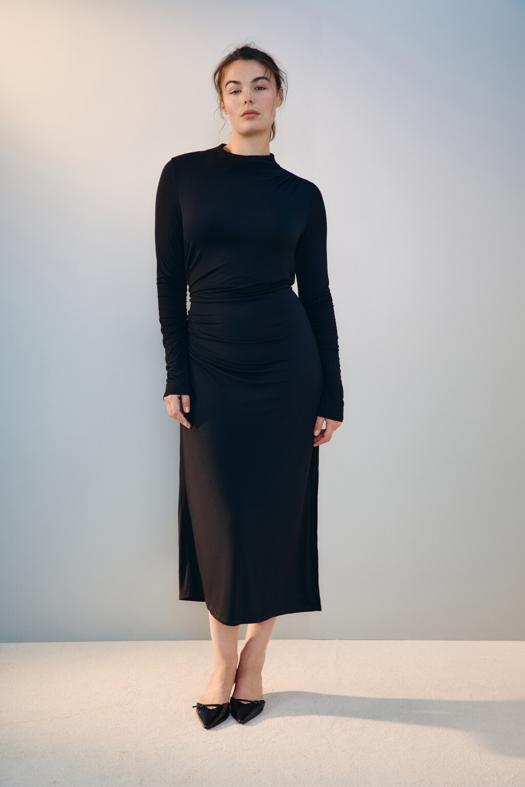 Платье облегающее с драпировками - цвет черный - 3