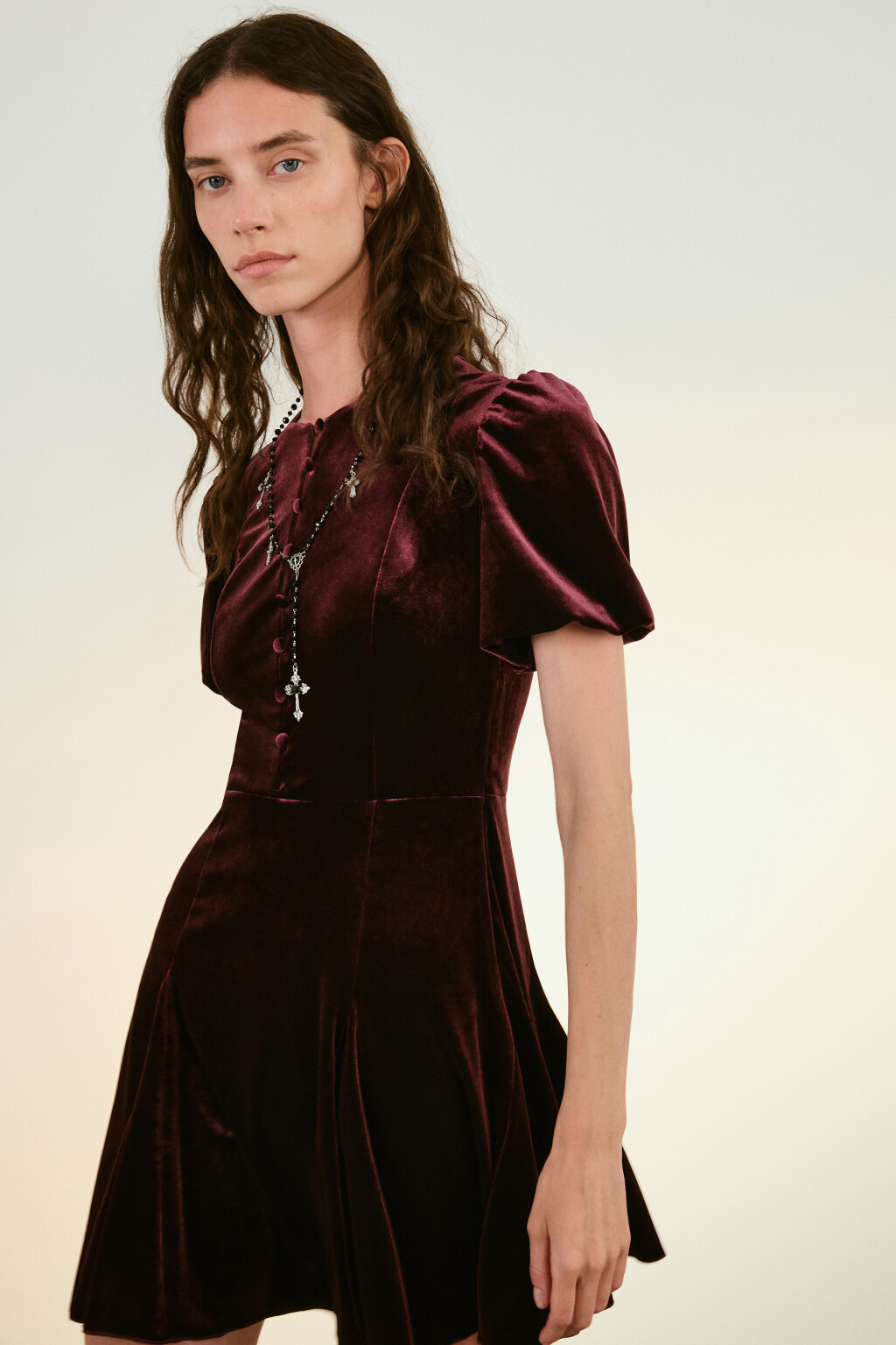 Платье бархатное с пышными рукавами - цвет красный - 1