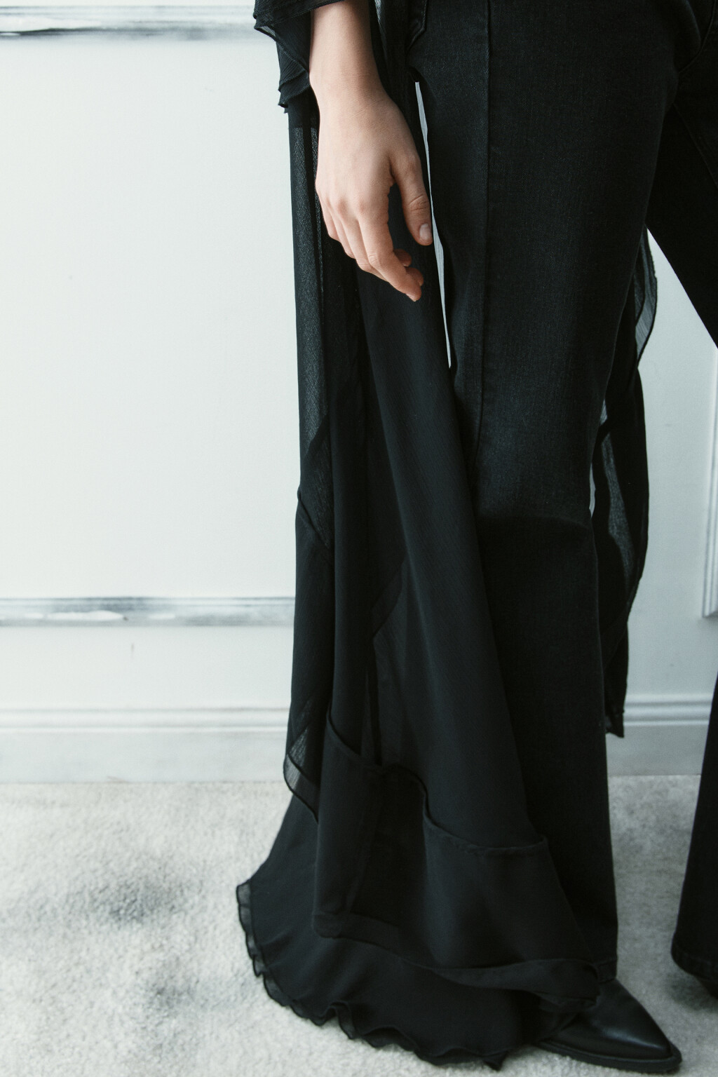 Накидка шифоновая с воланами - цвет черный - 7