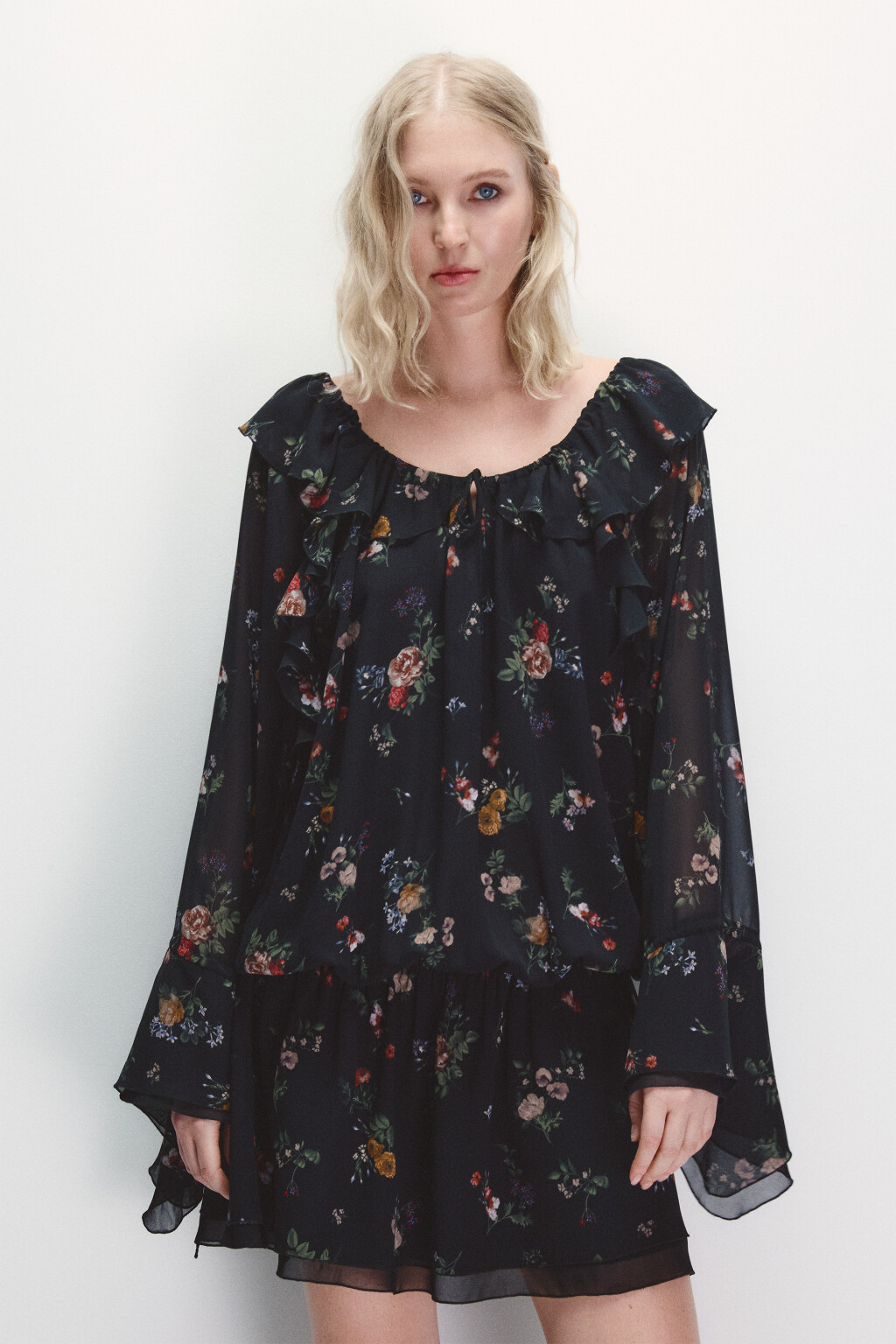 Платье шифоновое с завязками - цвет черный - 3