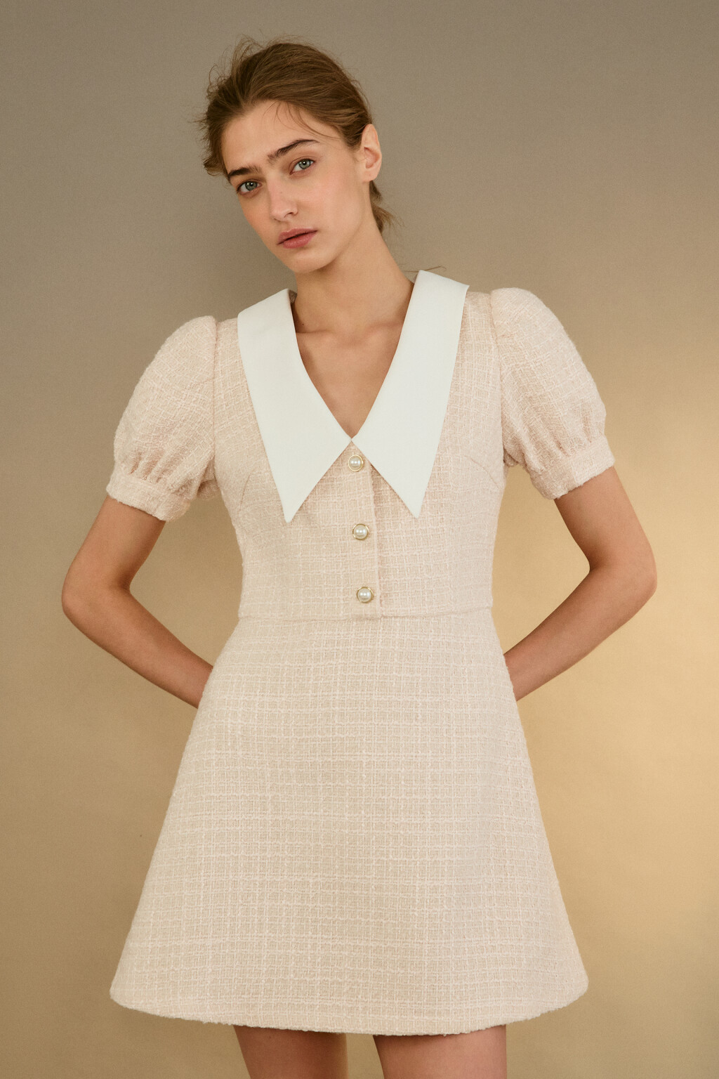 Платье твидовое с белым воротничком - цвет розовый - 2