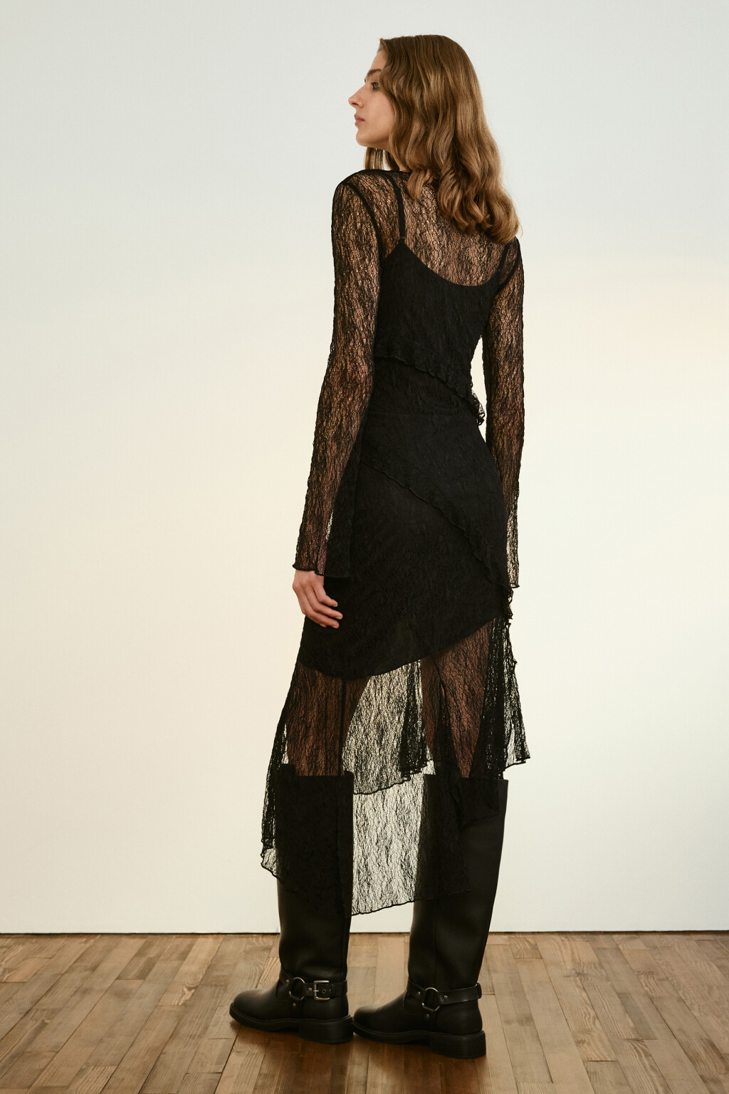 Платье облегающее из кружевной сетки - цвет черный - 4