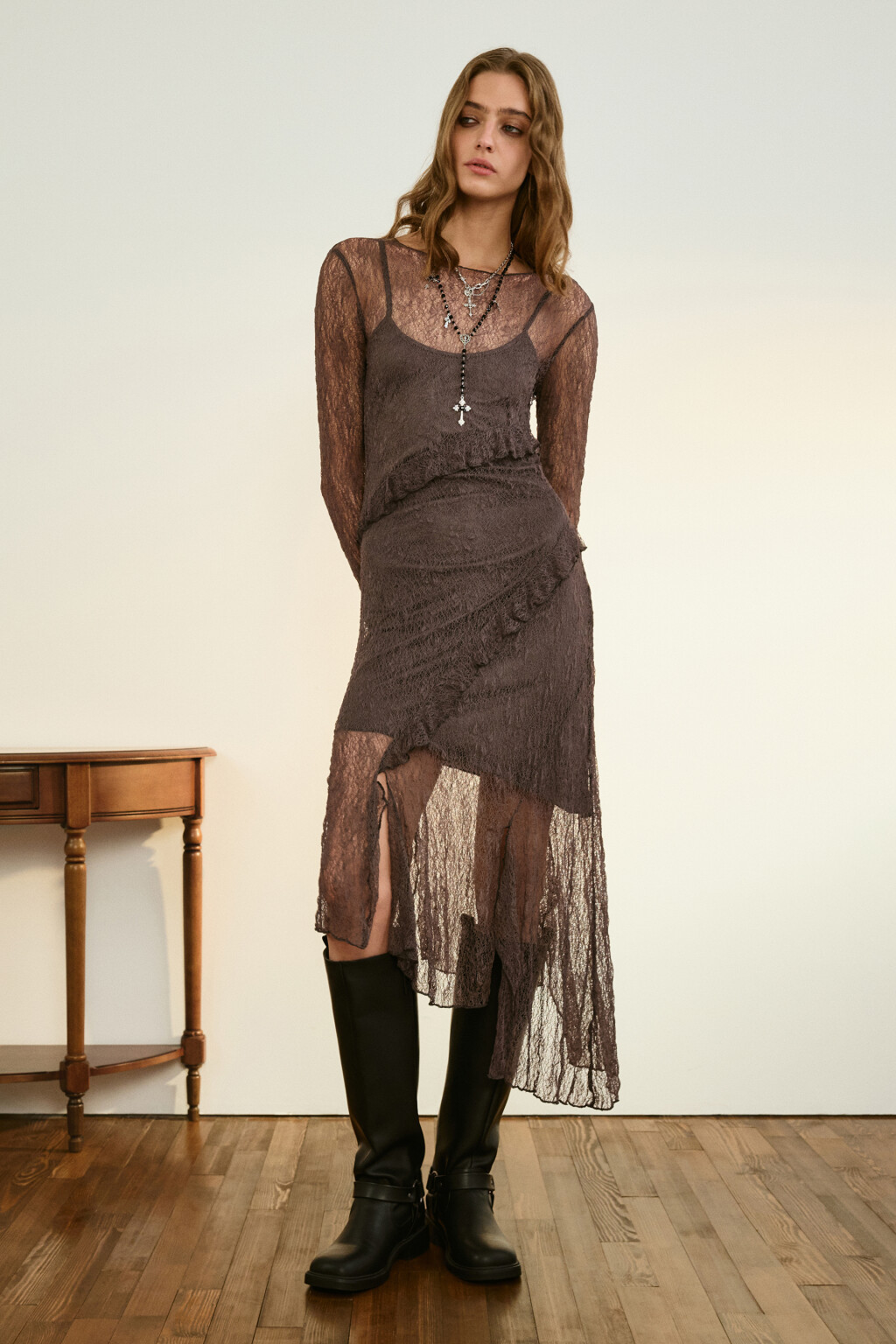 Платье облегающее из кружевной сетки - цвет коричневый - 4
