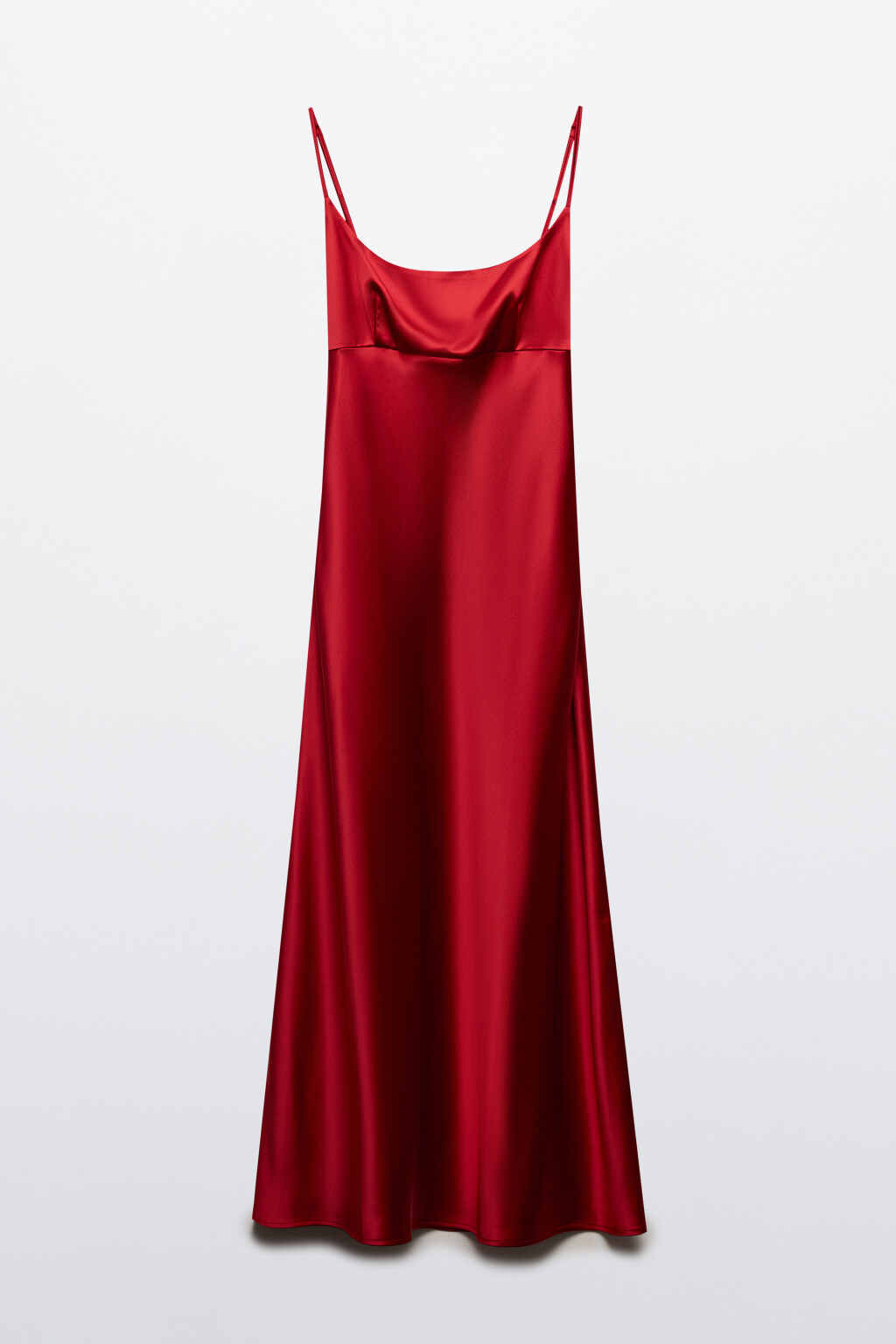 Платье атласное на тонких бретелях - цвет красный - 7