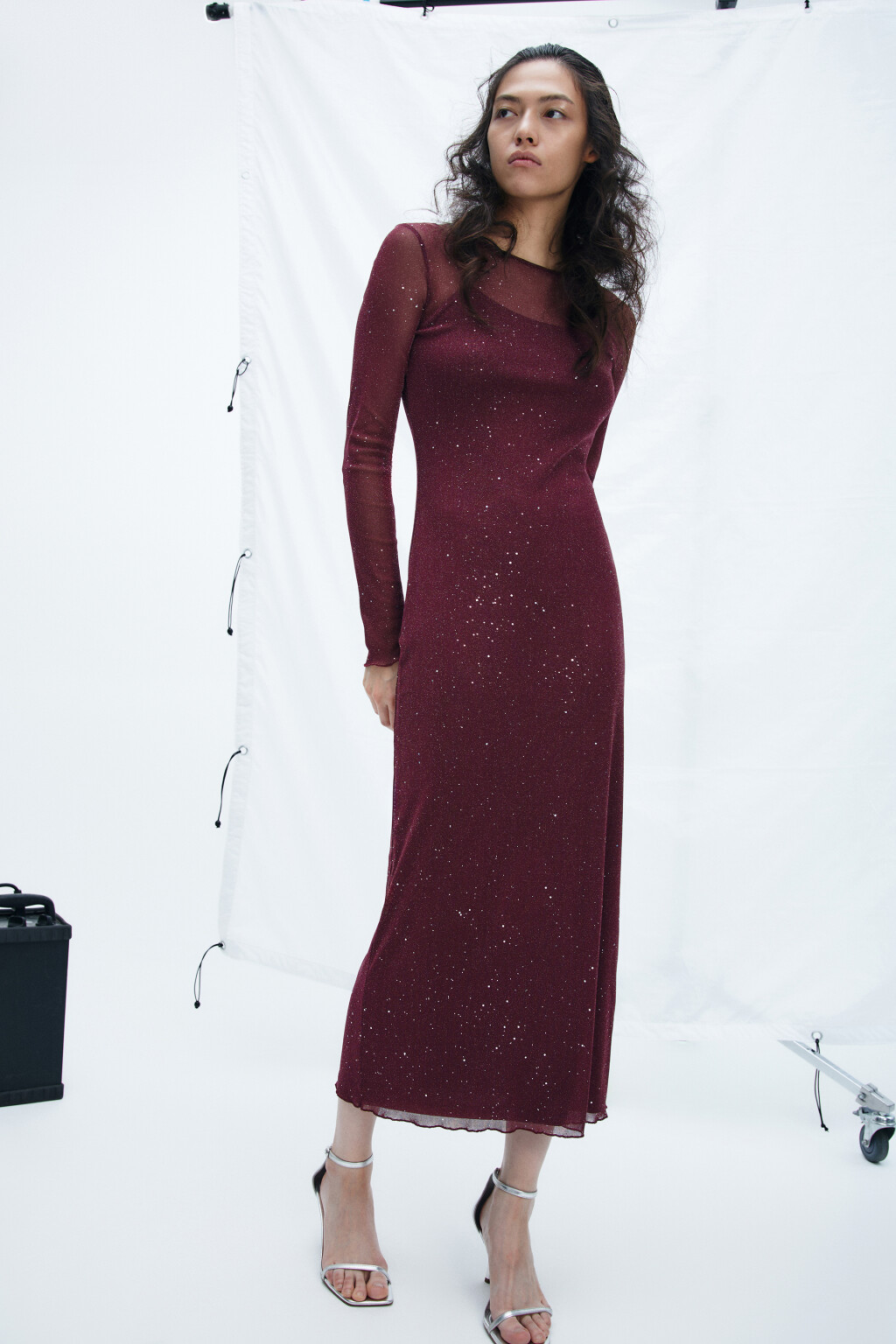 Платье макси с люрексом и стразами - цвет красный - 2