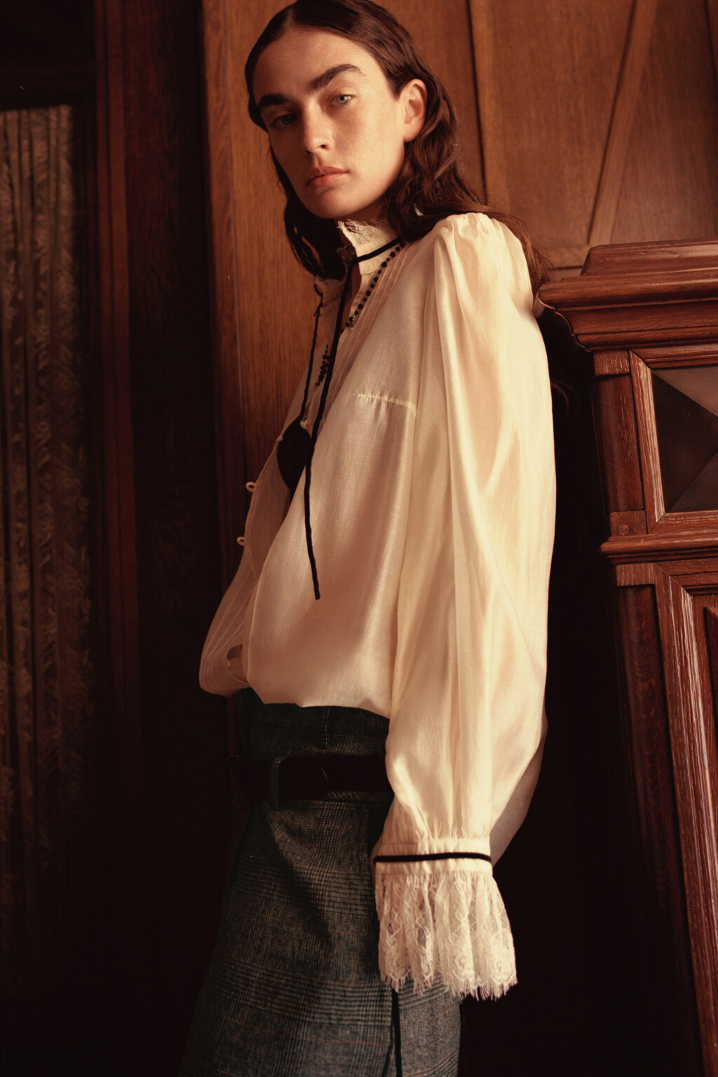 Блузка из тенсела с кружевом - цвет молочный - 10