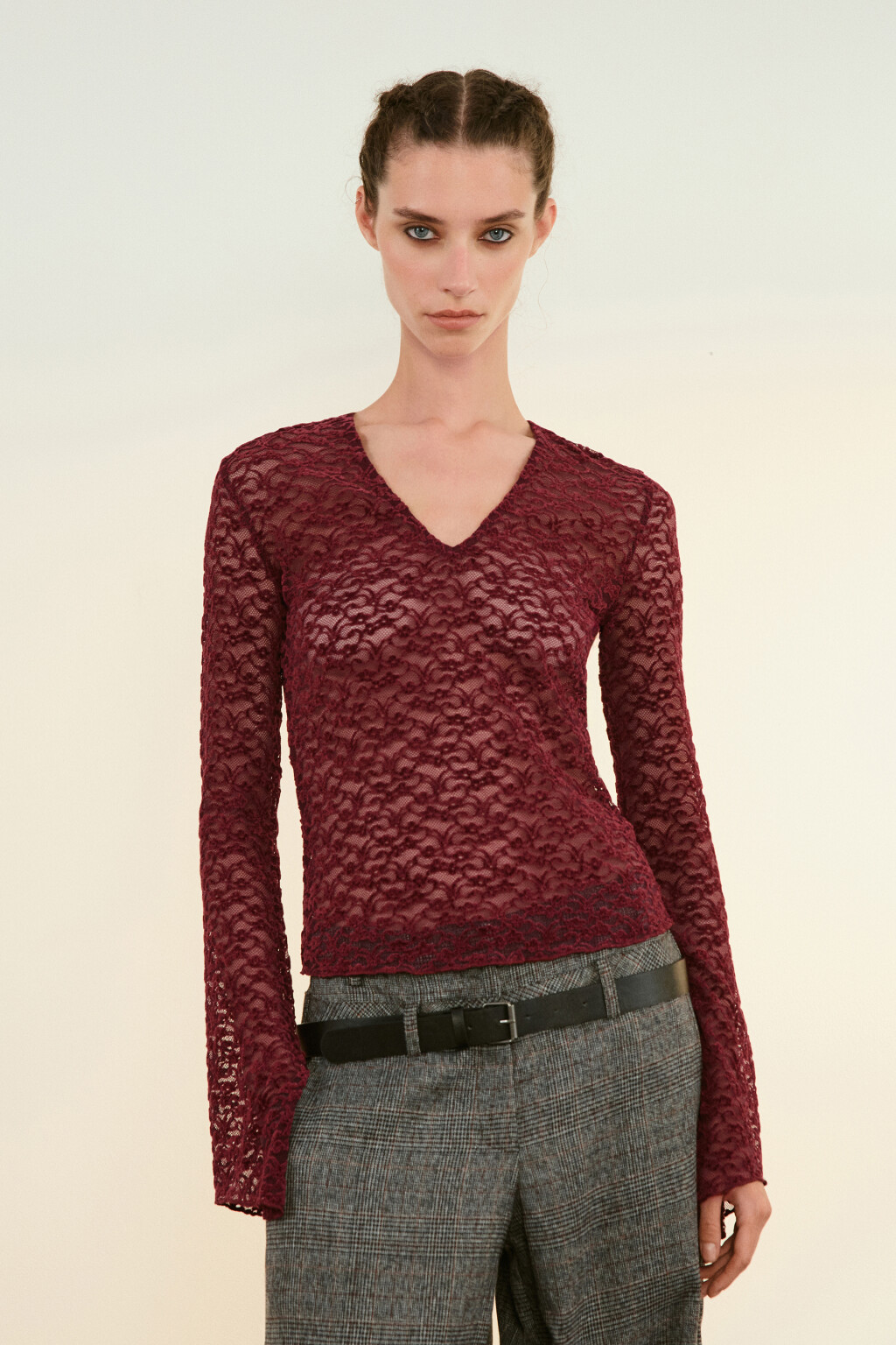 Блузка кружевная с рукавами клеш - цвет красный - 2