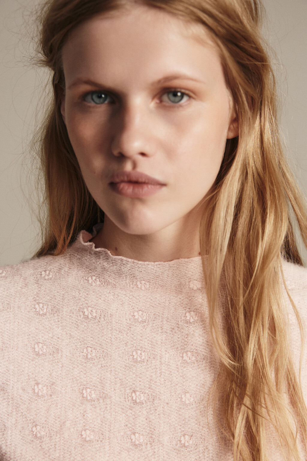 Блузка ажурная с волнистыми краями - цвет розовый - 7