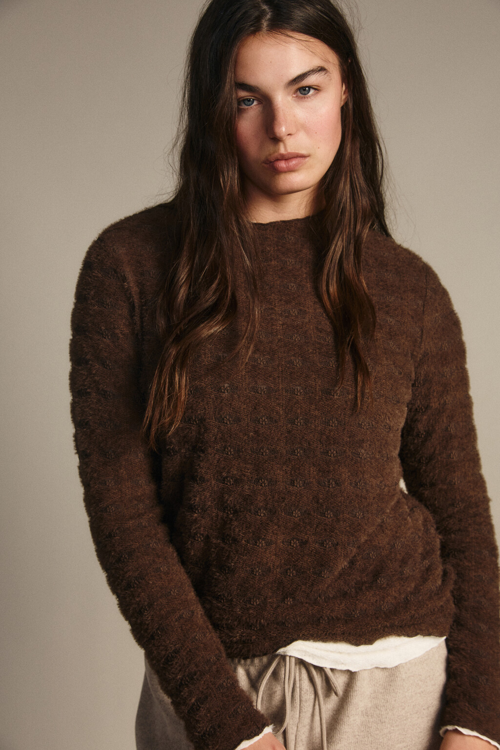 Блузка ажурная с волнистыми краями - цвет коричневый - 1