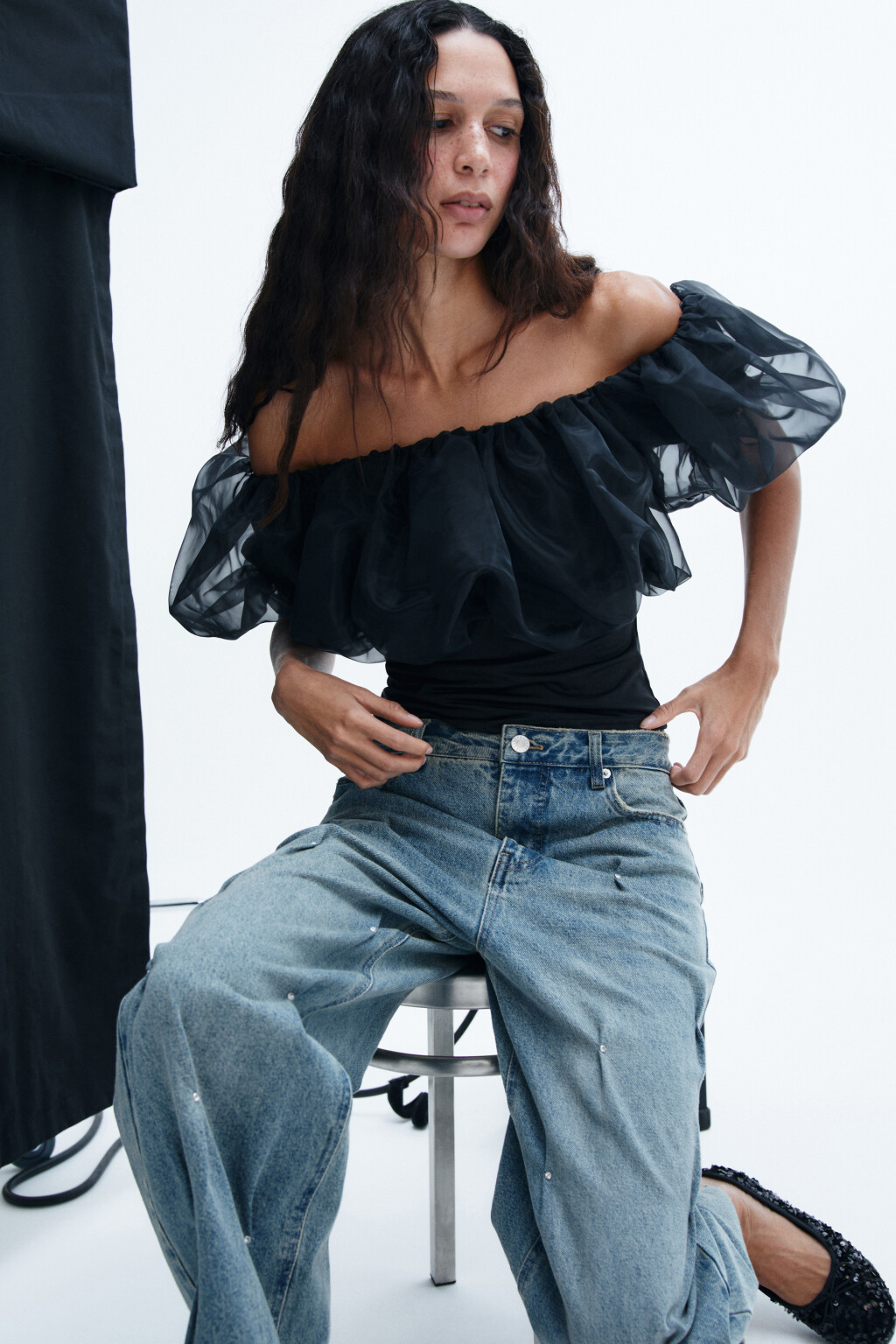 Топ с пышным лифом из органзы - цвет черный - 1