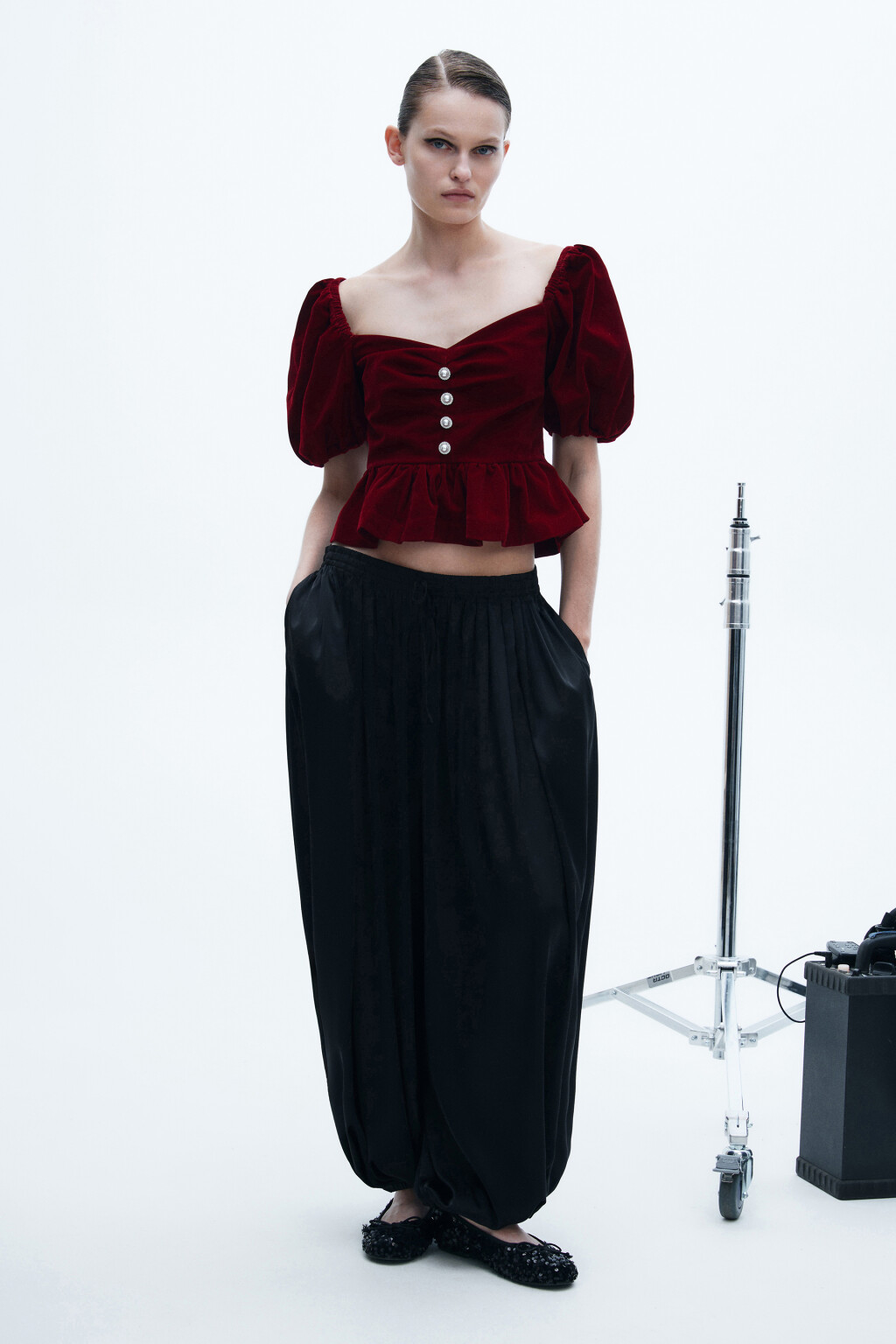 Топ бархатный с буфами и баской - цвет красный - 5