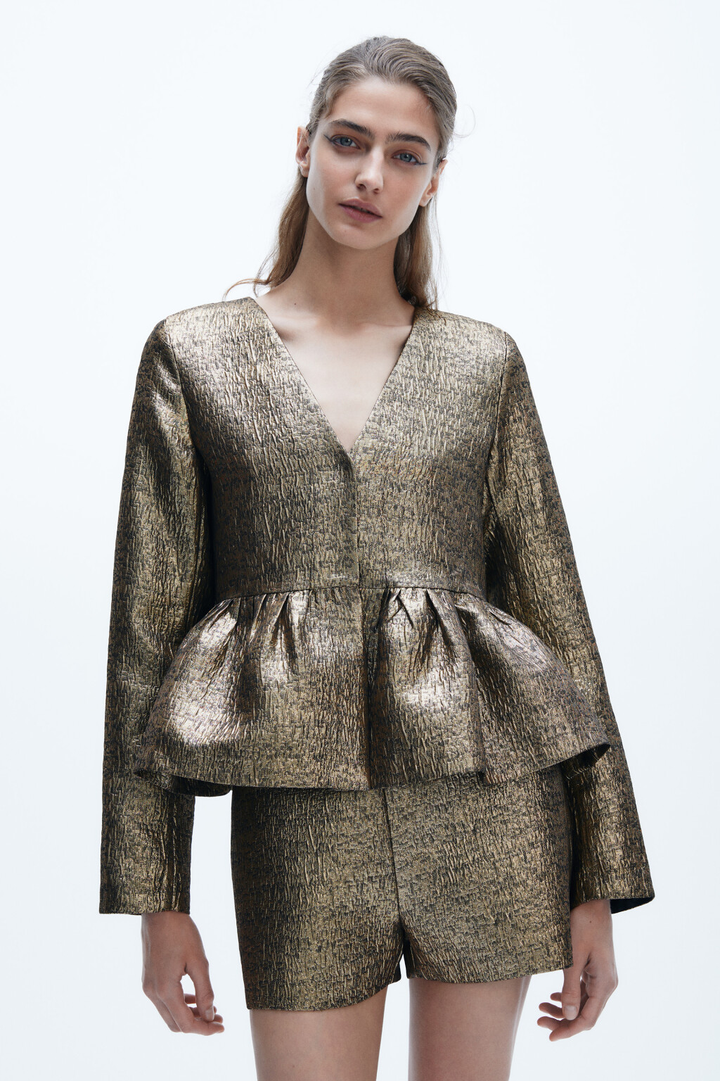 Блузка из золотой парчи с баской - цвет желтый - 4