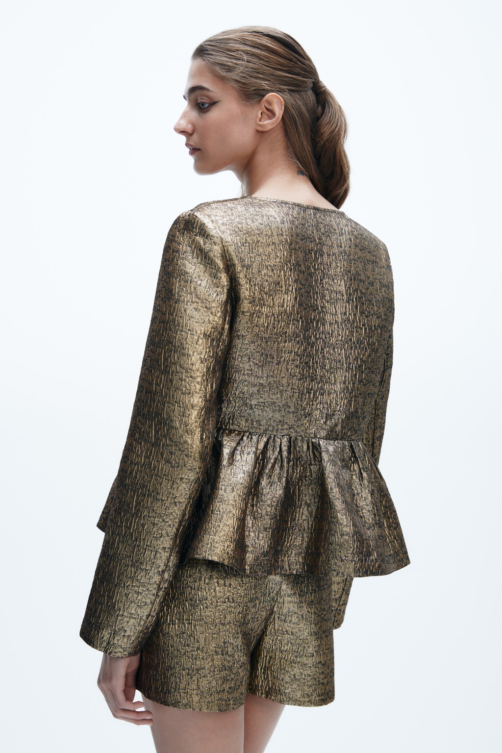 Блузка из золотой парчи с баской - цвет желтый - 5