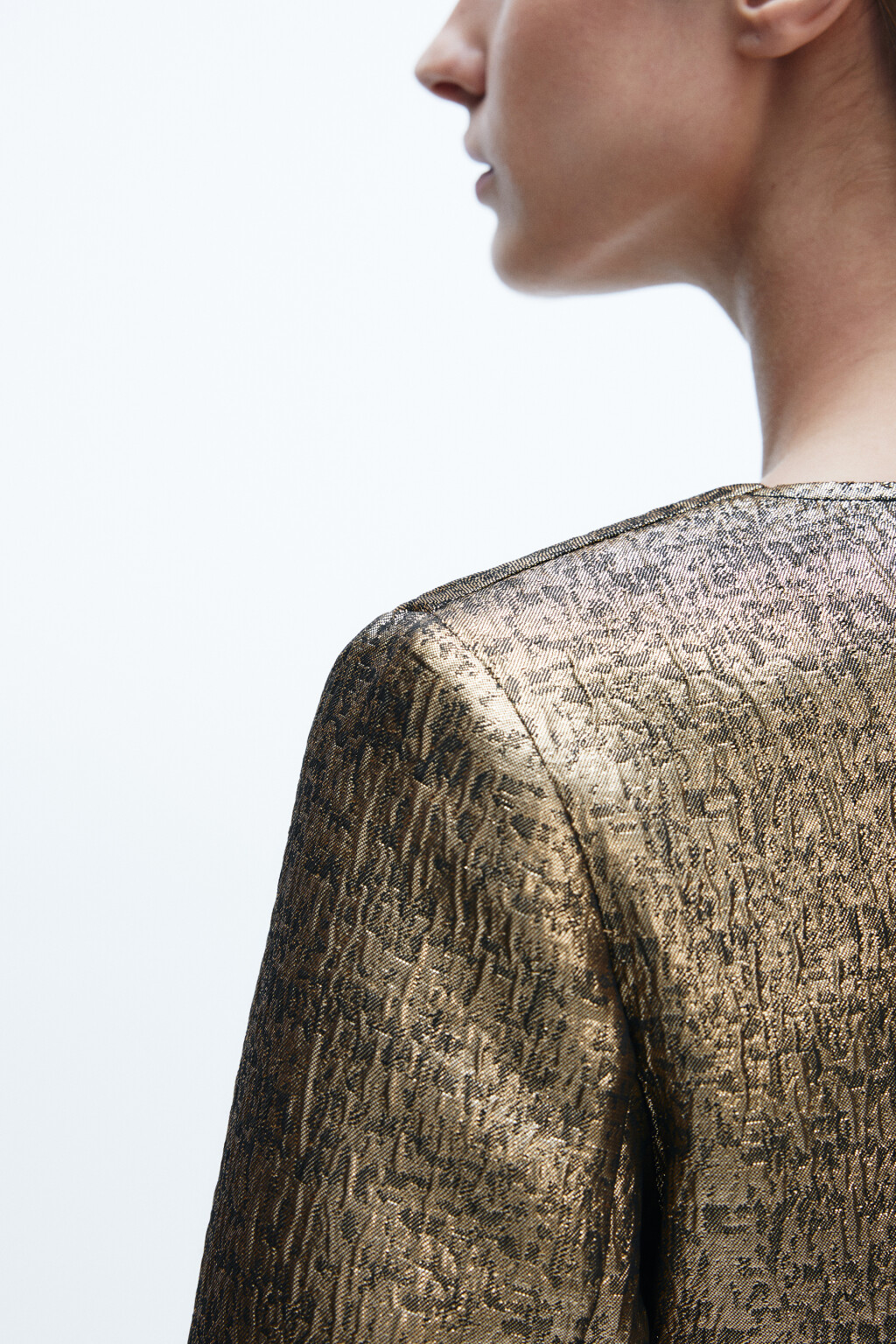 Блузка из золотой парчи с баской - цвет желтый - 8