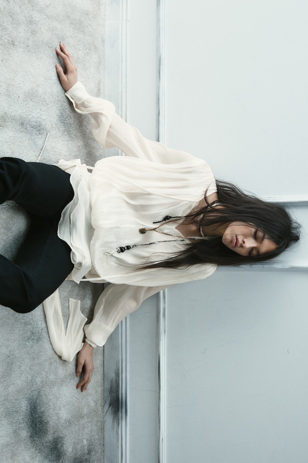 Блузка объемная с баской и поясом - цвет молочный - 3