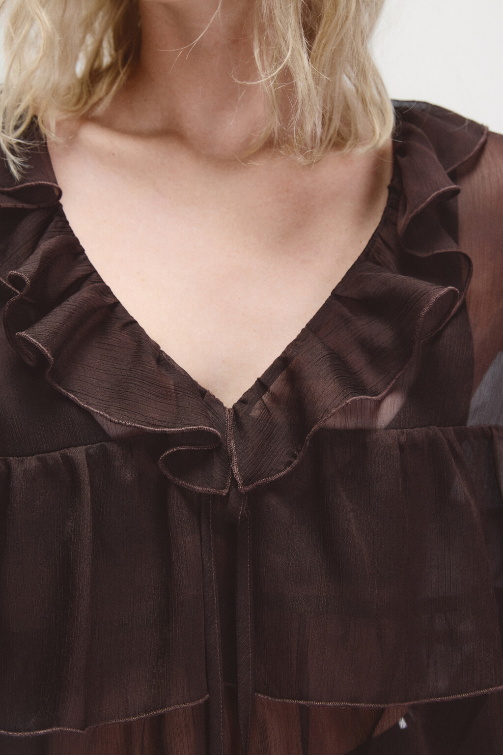 Блузка шифоновая с воланами - цвет коричневый - 5
