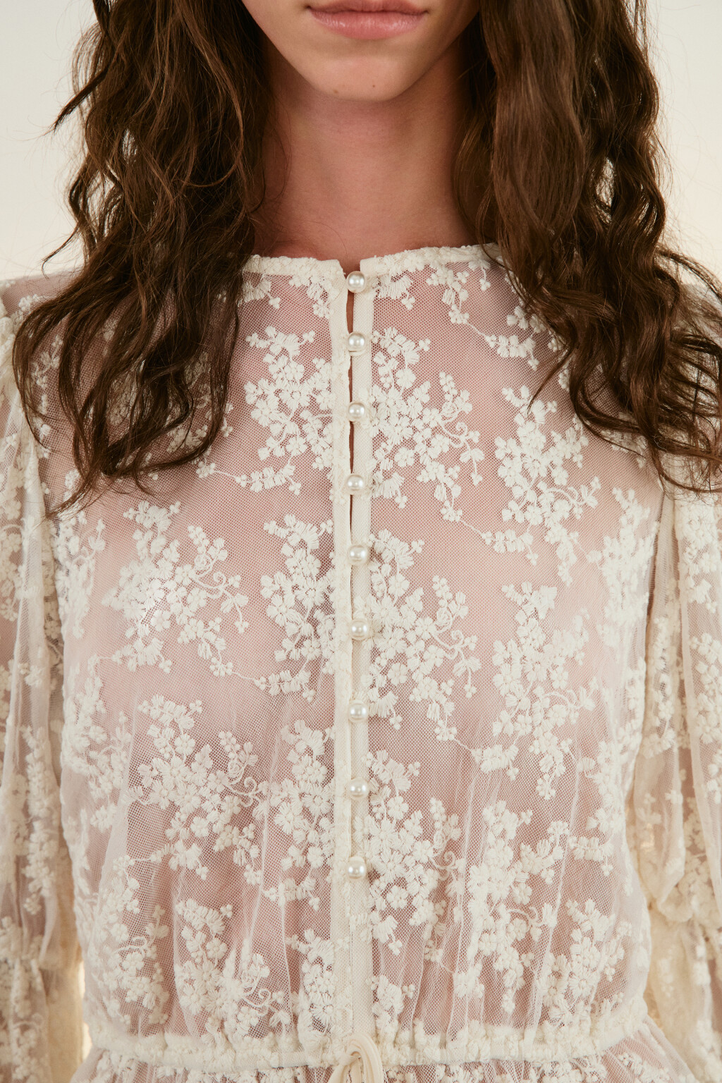Блузка ажурная с цветочной вышивкой - цвет молочный - 5